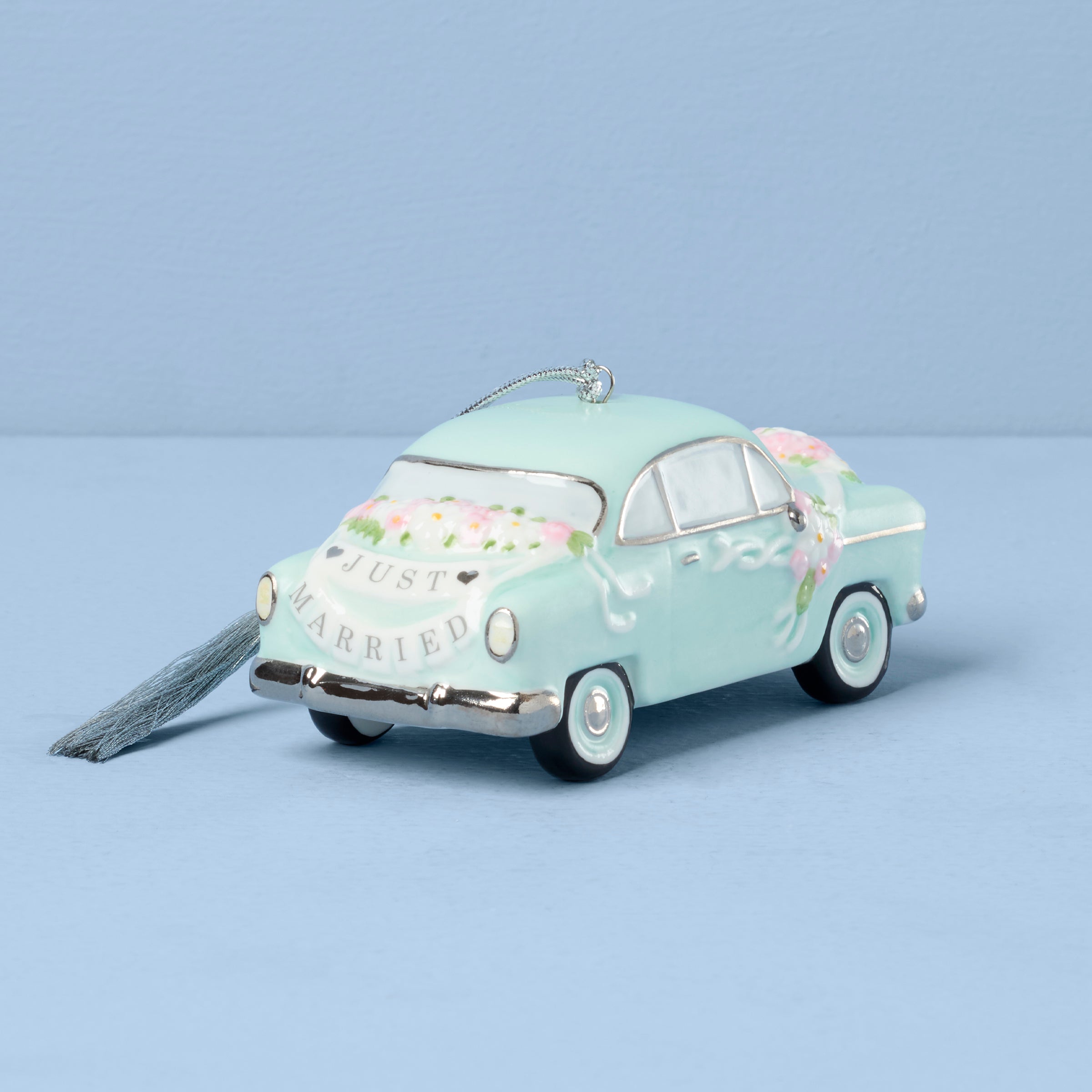 Lenox Premium 2026 Just Married Vintage Car Ornament - Image 2