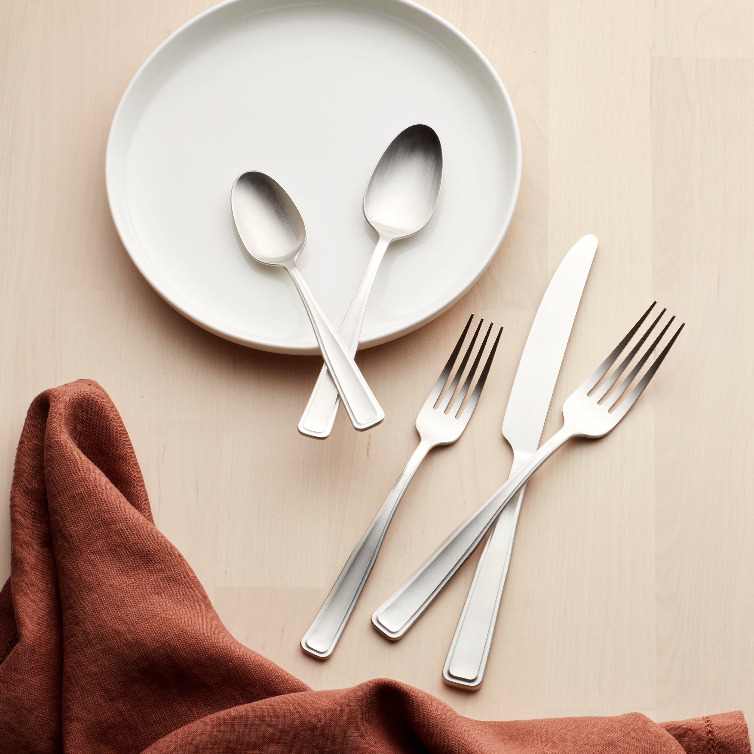 Lenox Premium Reid Satin 20-Piece Flatware Set - Image 3