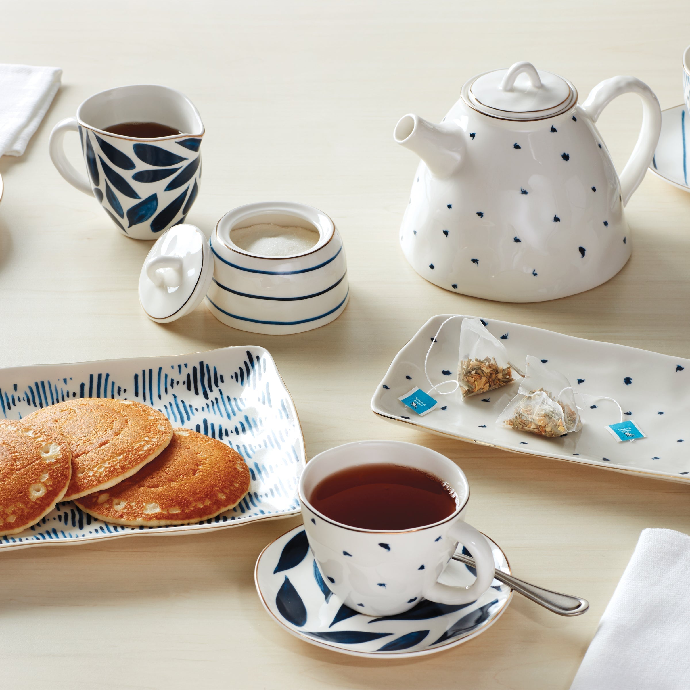 Lenox Premium Blue Bay 4-Piece Teacup & Saucer Set - Image 3