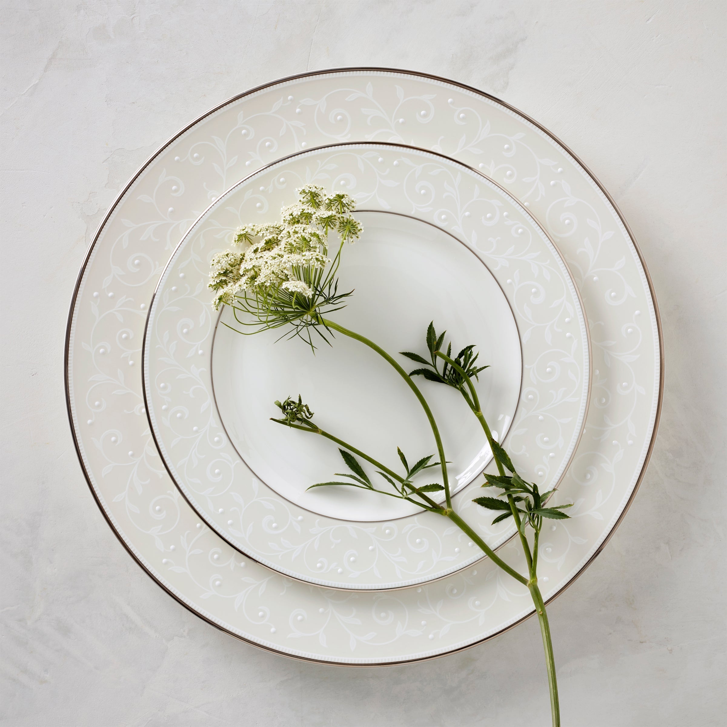 Lenox Premium Opal Innocence 5-Piece Place Setting - Image 3