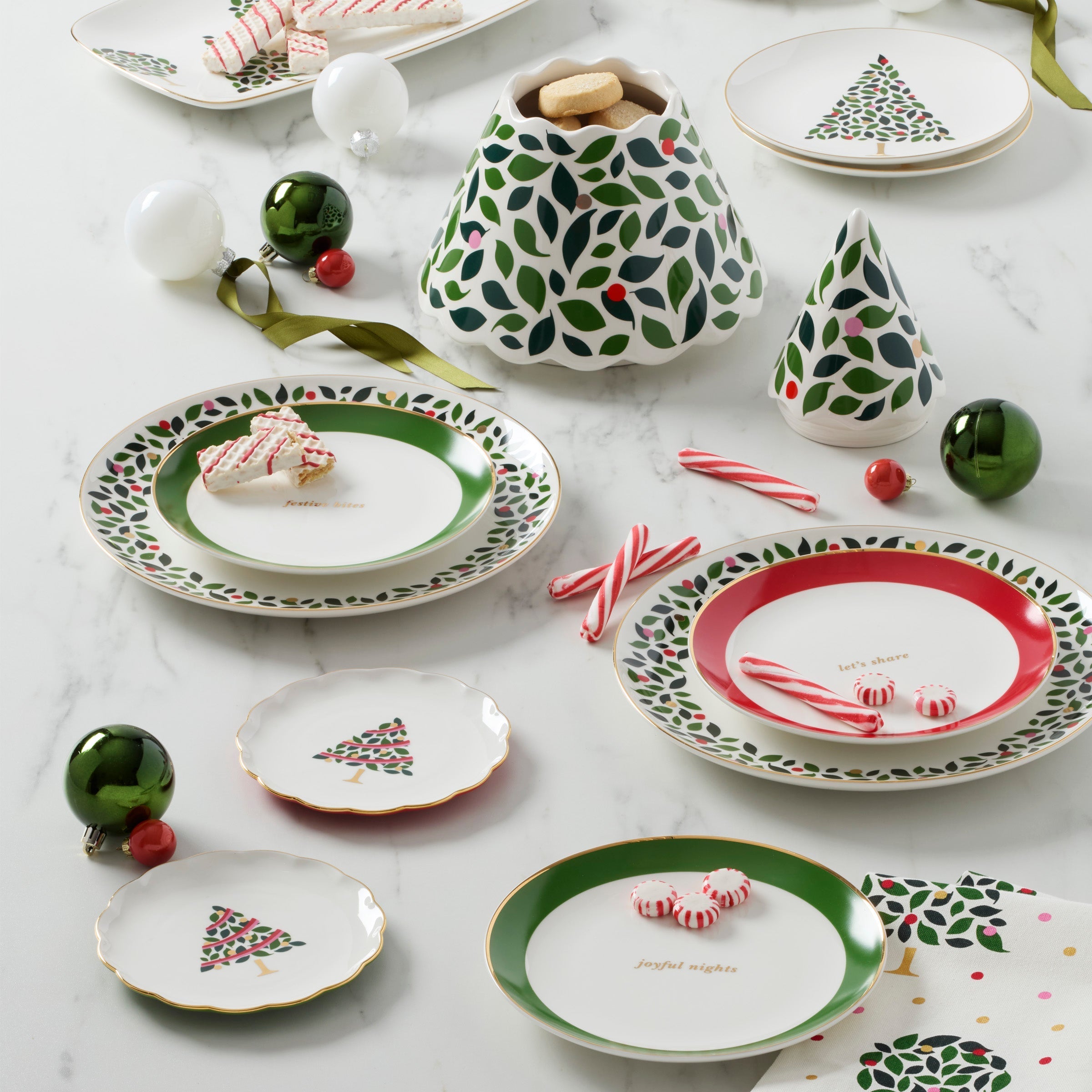 Lenox Premium Evergreen Rim Accent Plates, Set of 4 - Image 2