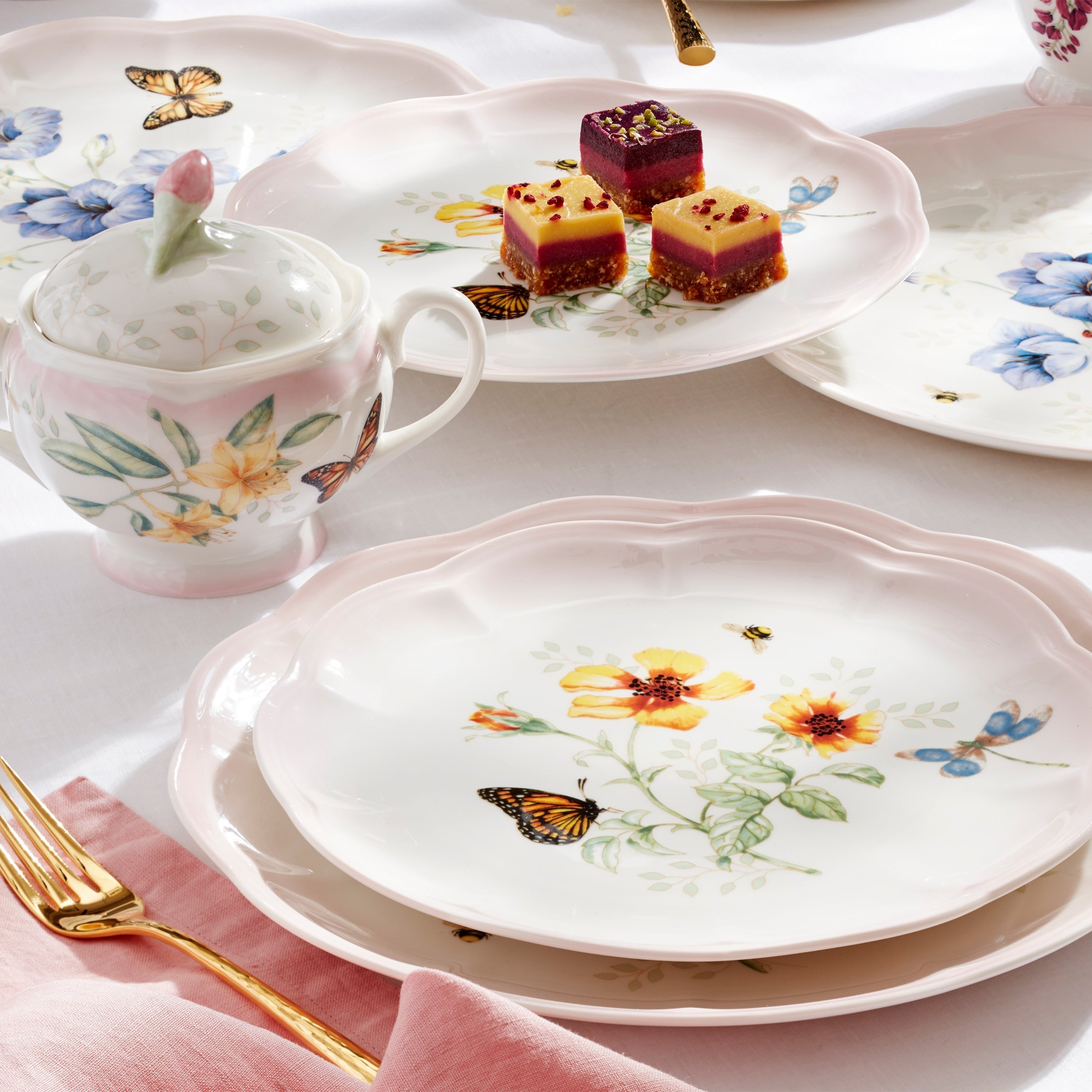 Lenox Premium Butterfly Meadow Pink 12-Piece Dinnerware Set - Image 3