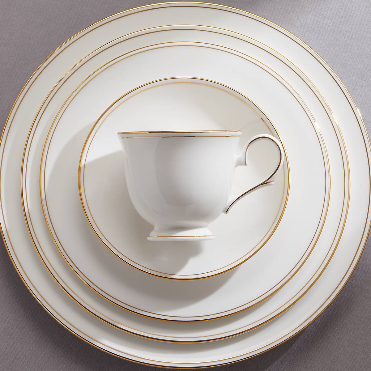 Lenox Premium Federal Gold 5-Piece Place Setting - Image 4