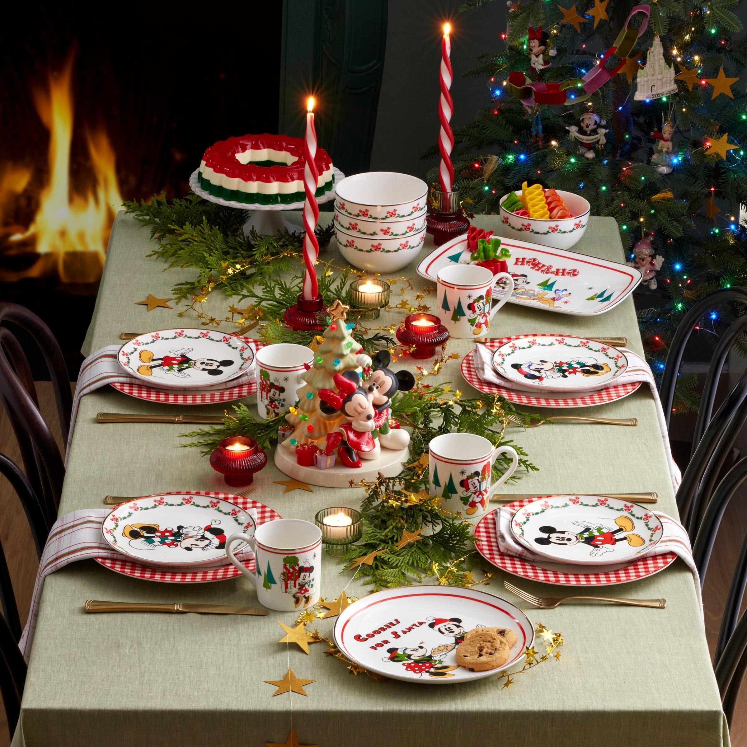 Lenox Premium Disney Holiday 12-Piece Dessert Set - Image 2