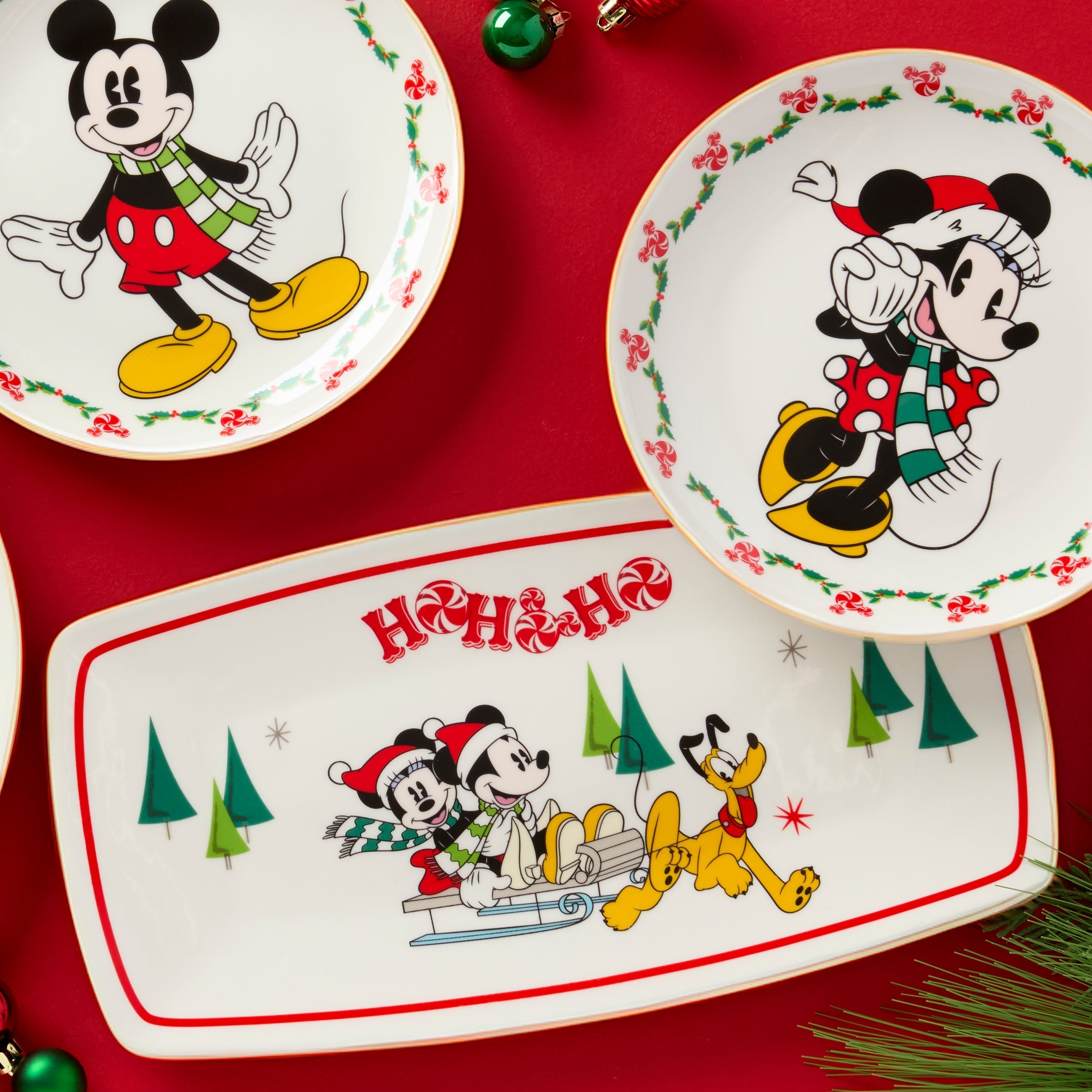 Lenox Premium Disney Holiday Hors d'Oeuvres Tray - Image 6