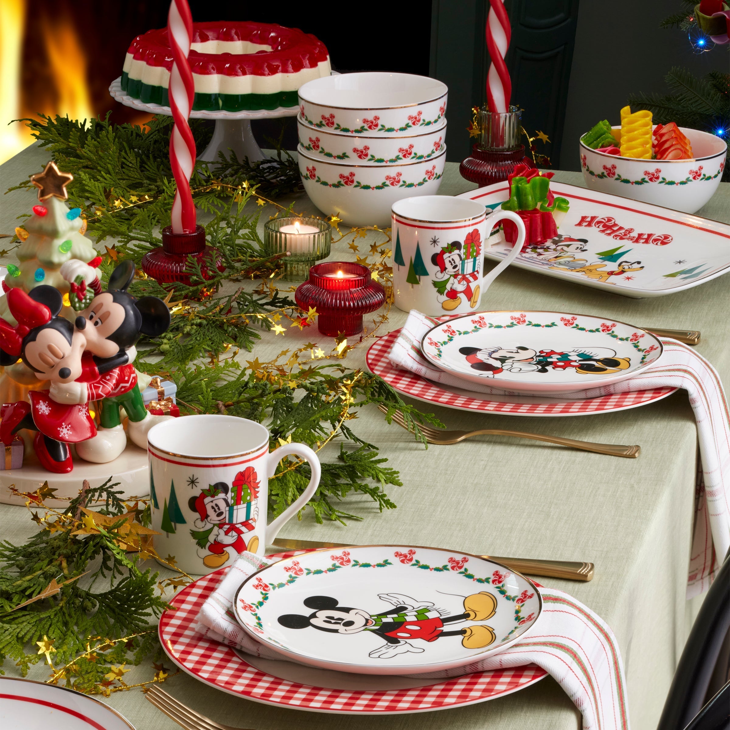 Lenox Premium Disney Holiday 12-Piece Dessert Set - Image 4