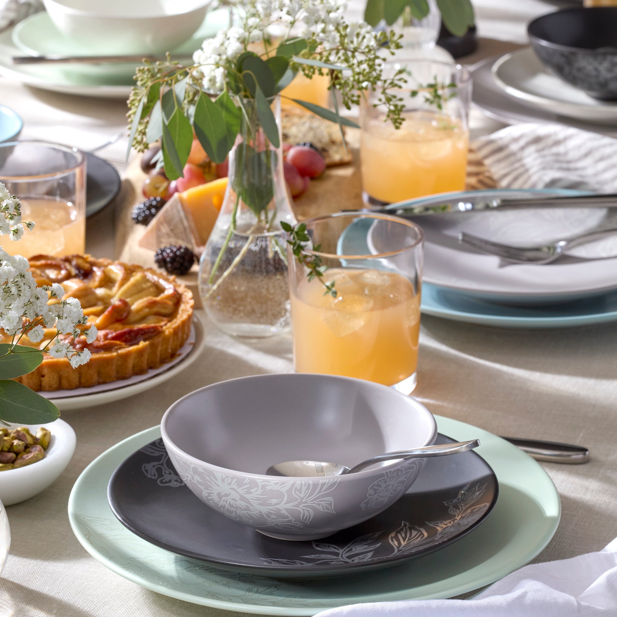 Lenox Premium Roseto White 12-Piece Dinnerware Set - Image 8