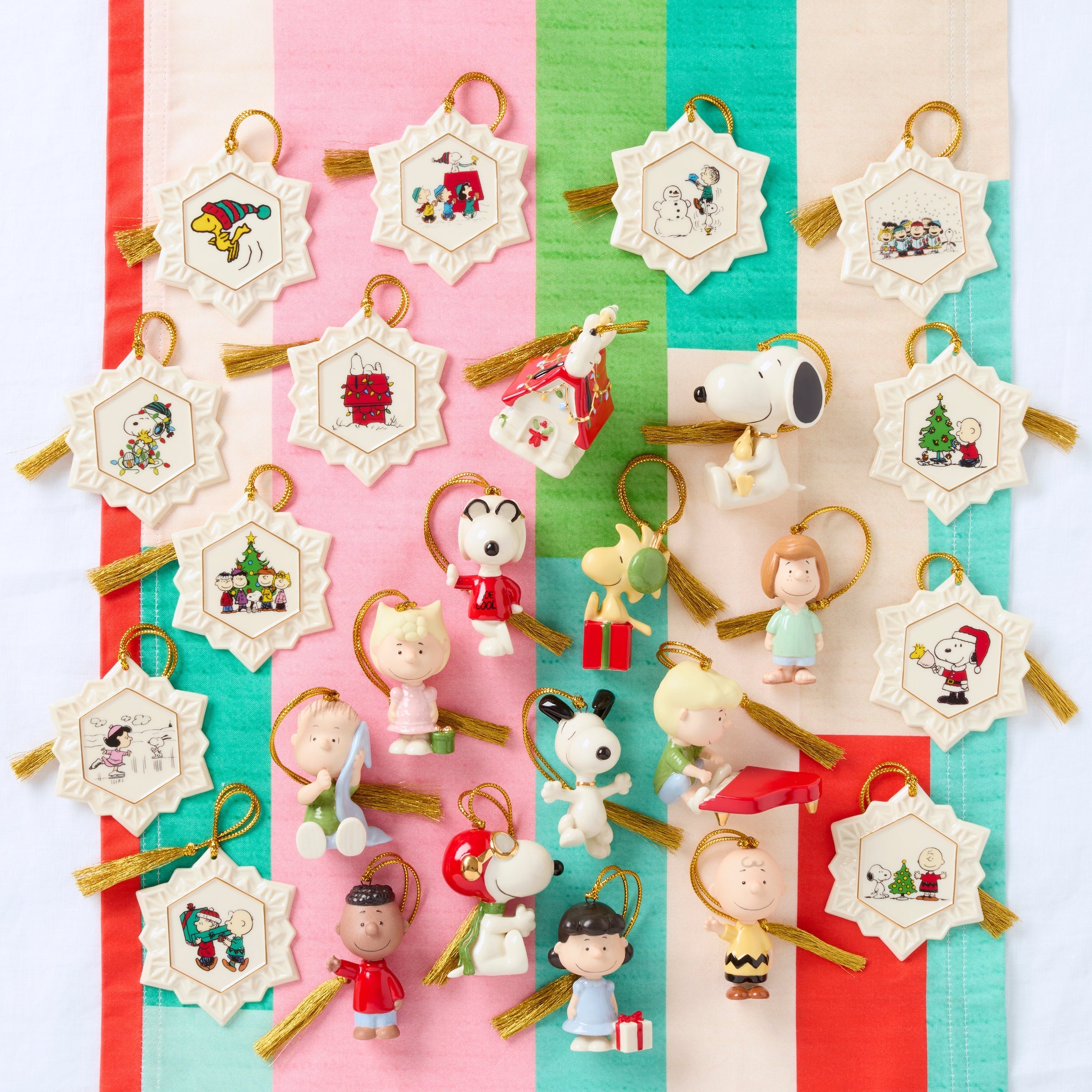 Lenox Premium Peanuts Advent Calendar - Image 8