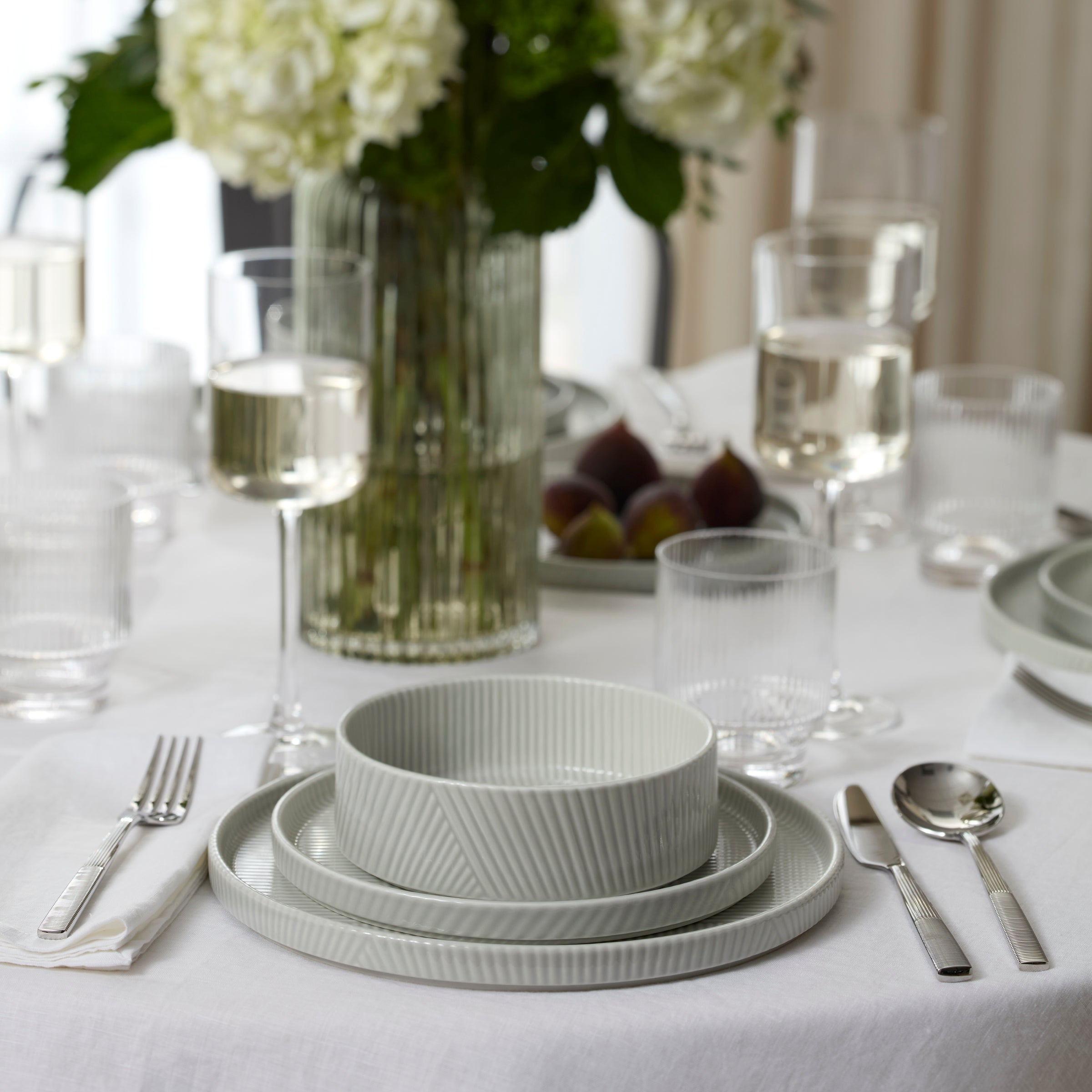 Lenox Premium Modulus Vapor 16-Piece Dinnerware Set - Image 8