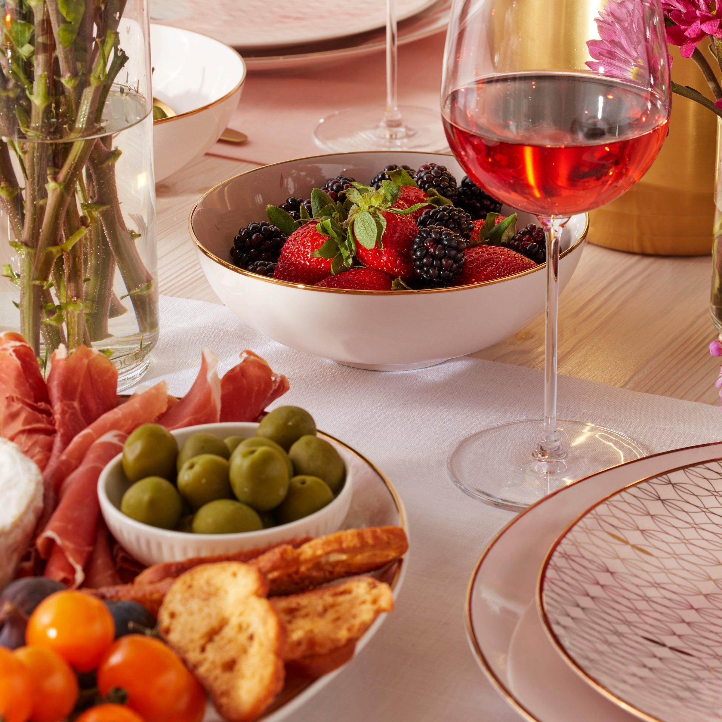 Lenox Premium Trianna Blush 4-Piece Place Setting - Image 9