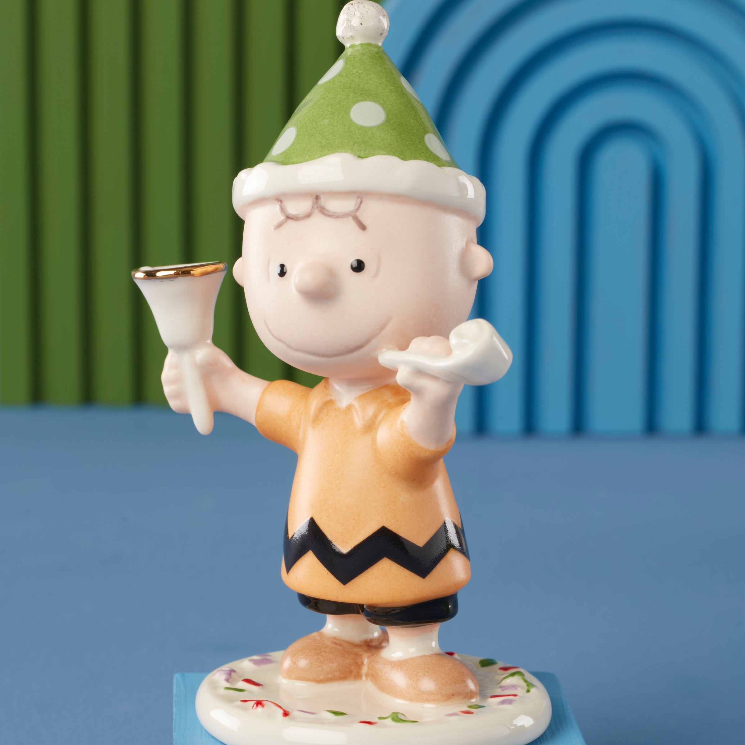 Lenox Premium Happy New Year Charlie Brown 5-Piece Figurine Set - Image 6