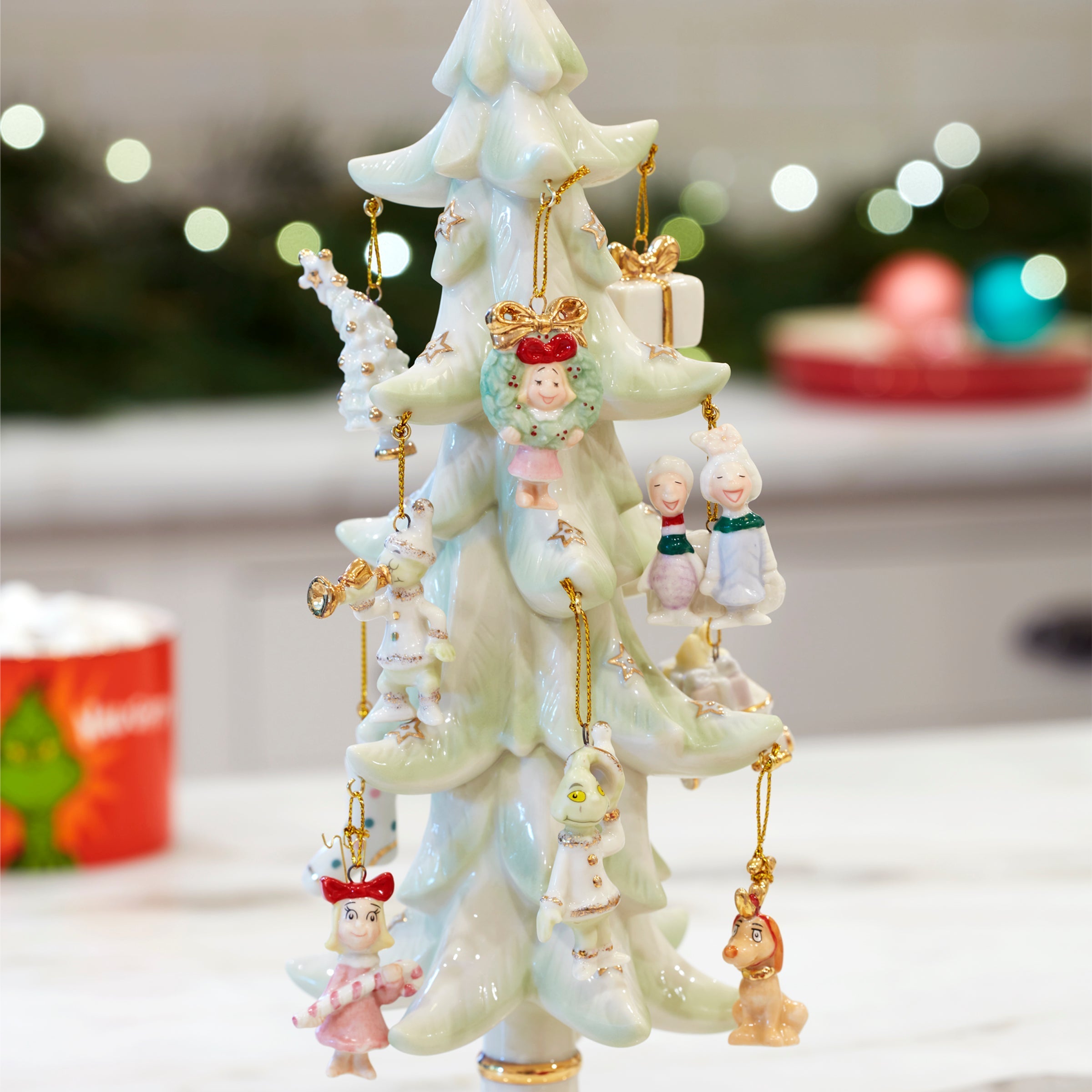Lenox Premium How The Grinch Stole Christmas 12-Piece Ornament & Tree Set - Image 6
