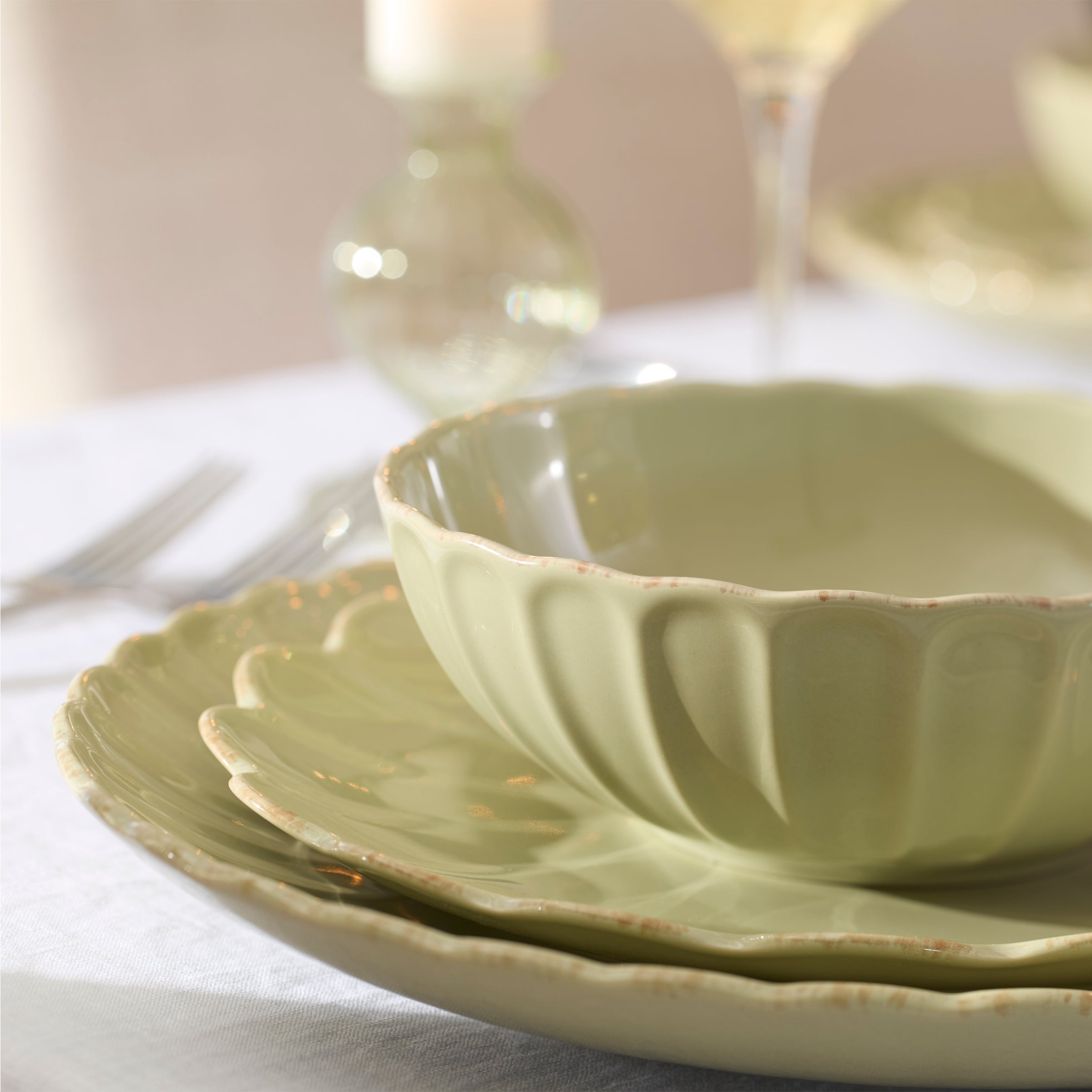 Lenox Premium French Perle Scallop Matcha 24-Piece Dinnerware Set - Image 10