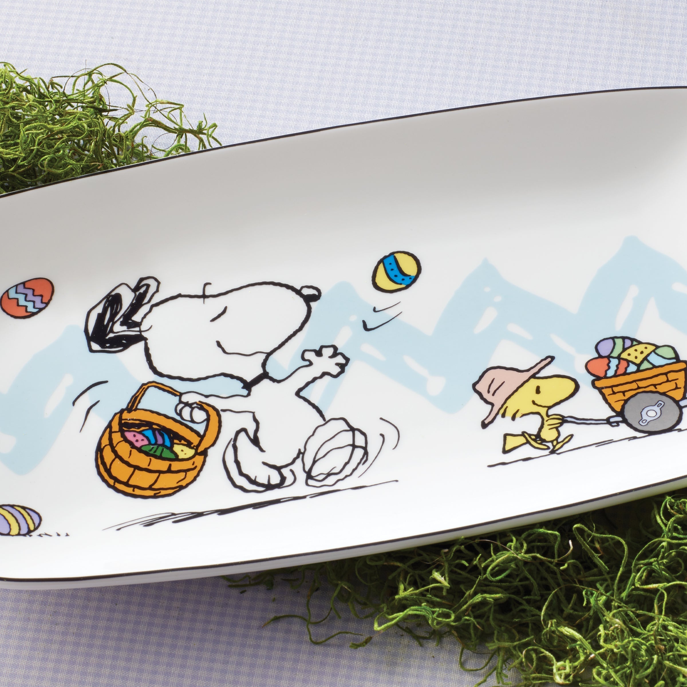 Lenox Premium Snoopy Easter Hors d'Oeuvre Tray - Image 5