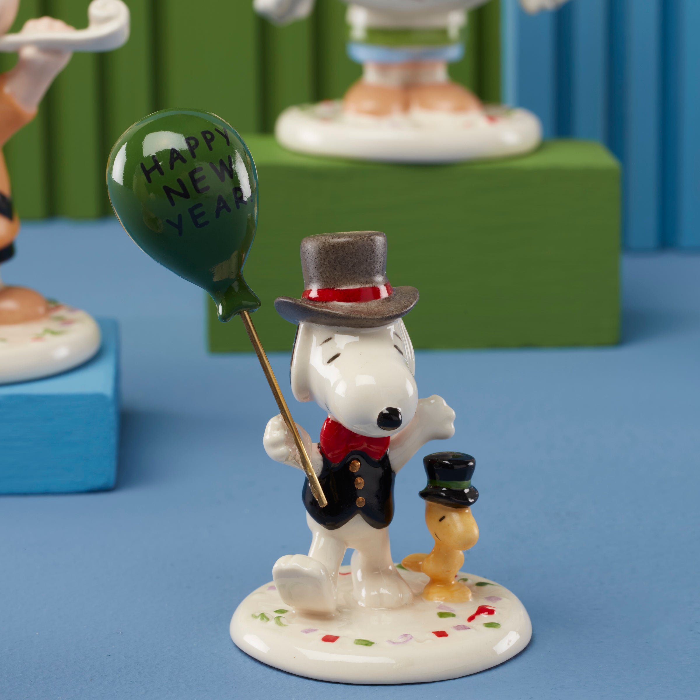 Lenox Premium Happy New Year Charlie Brown 5-Piece Figurine Set - Image 5