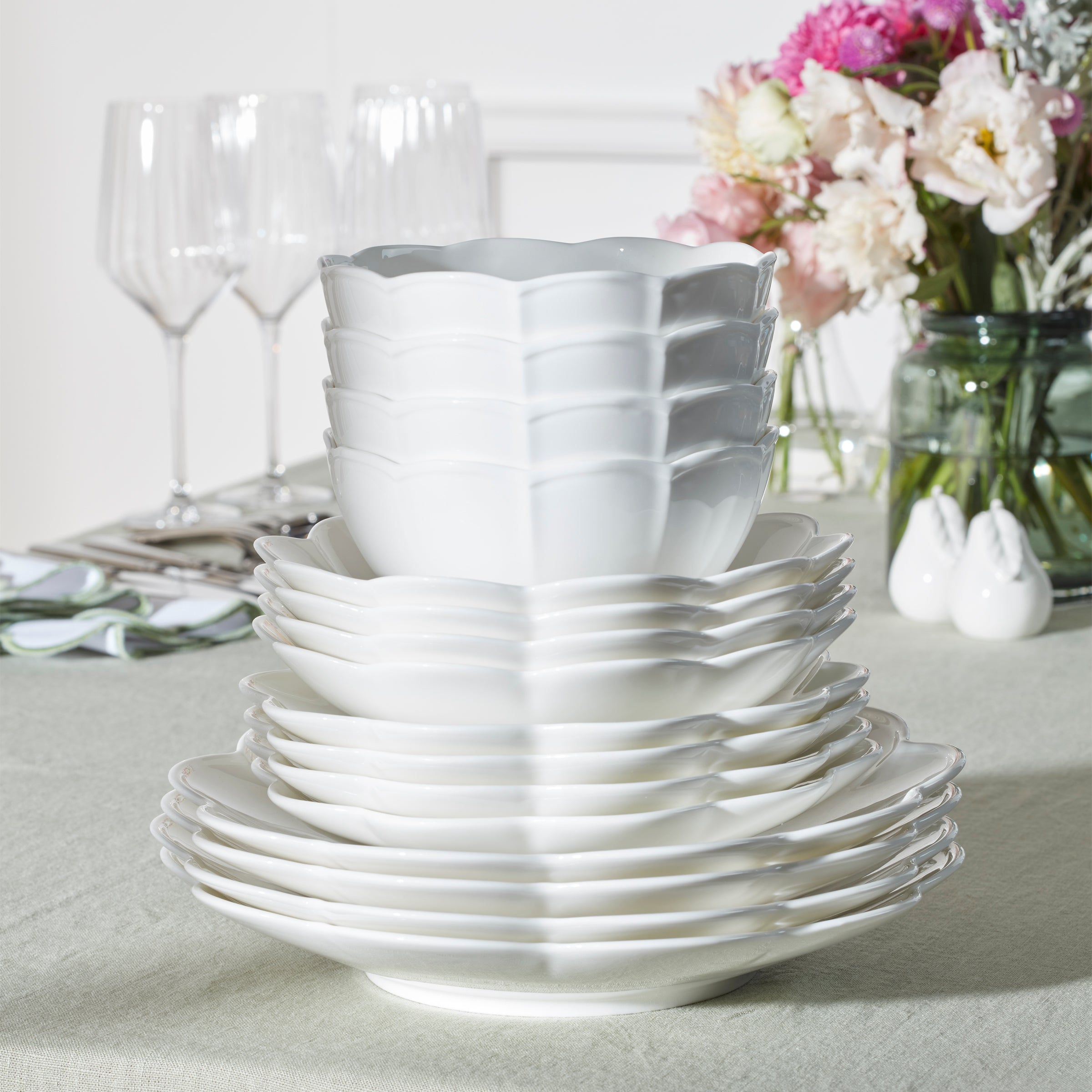 Lenox Premium Studio 1414 Scallop 16-Piece Dinnerware Set - Image 8