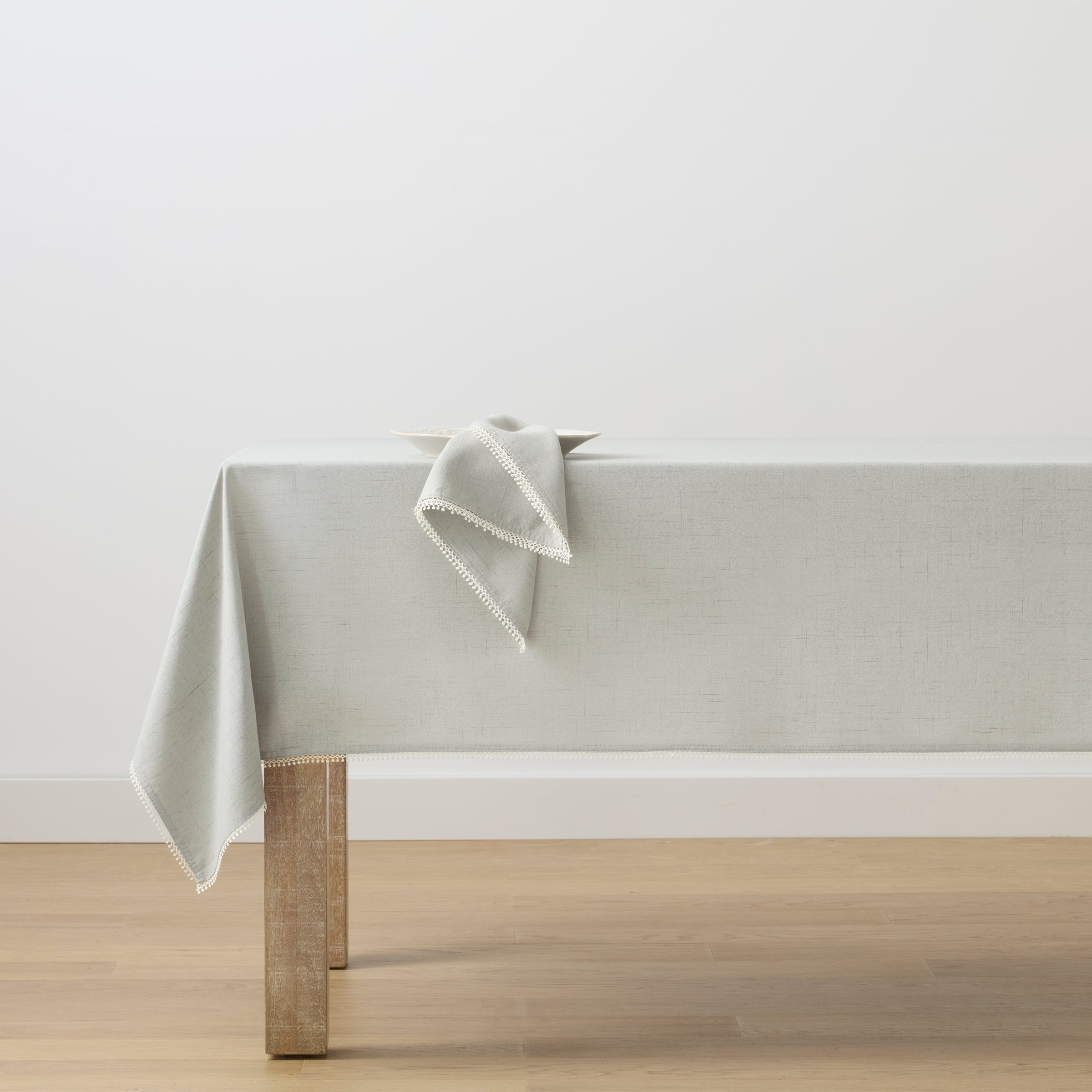 Lenox Premium French Perle Dove Grey 60x84 Tablecloth - Image 2