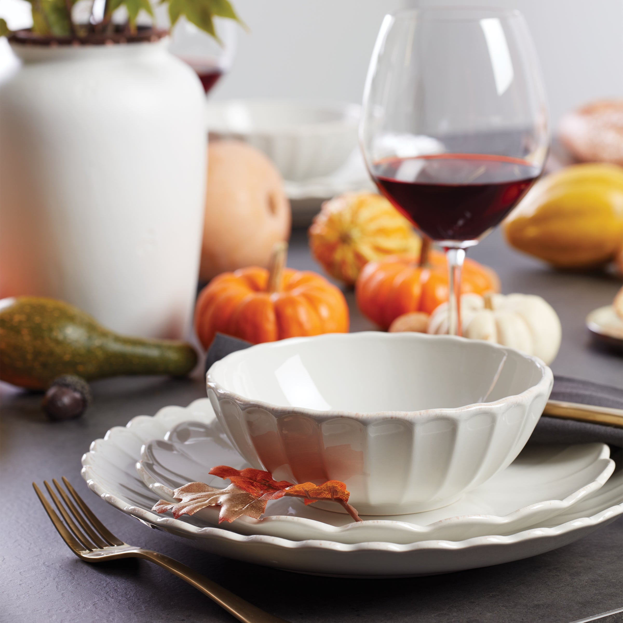 Lenox Premium French Perle Scallop White 4-Piece Place Setting - Image 15