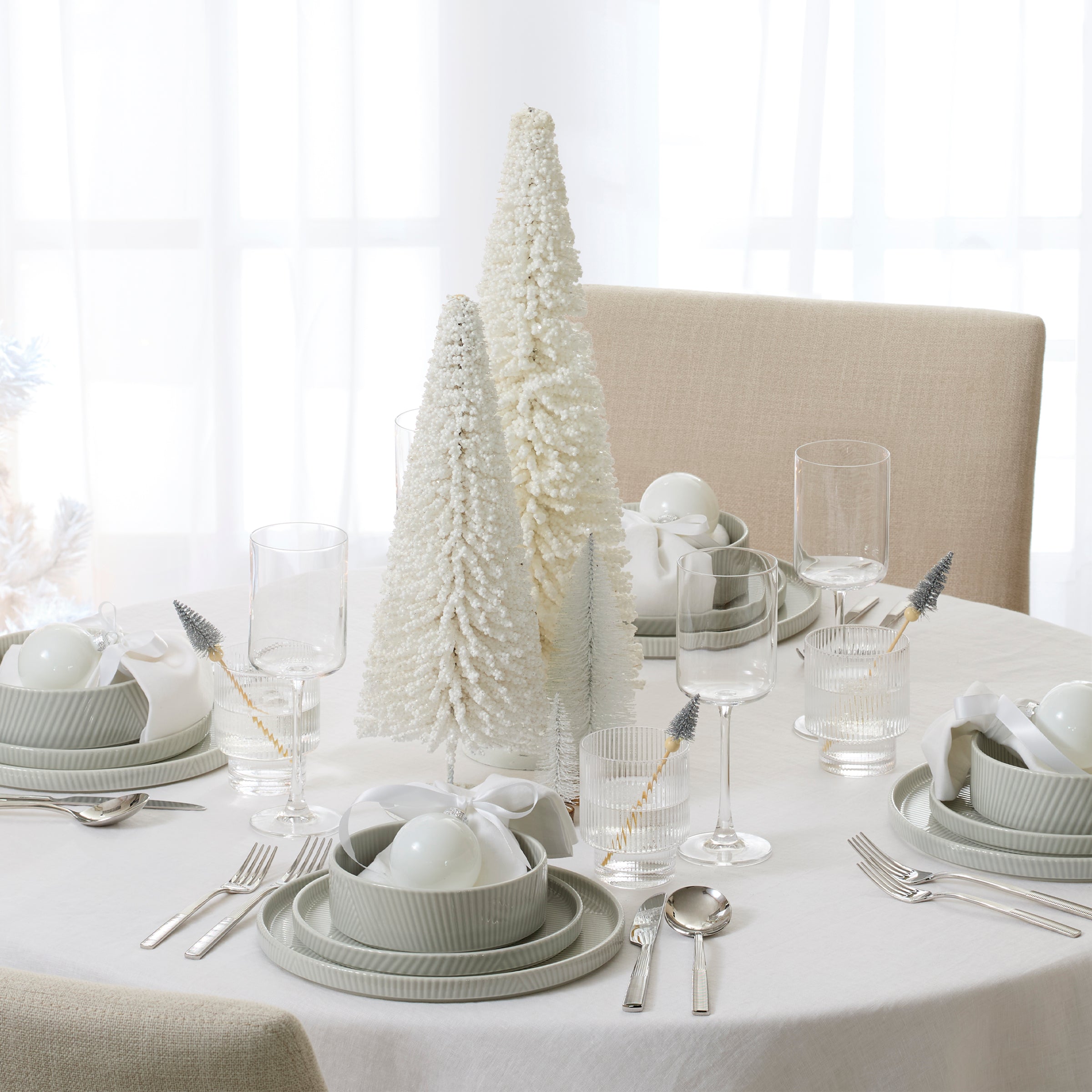 Lenox Premium Modulus Vapor 16-Piece Dinnerware Set - Image 3