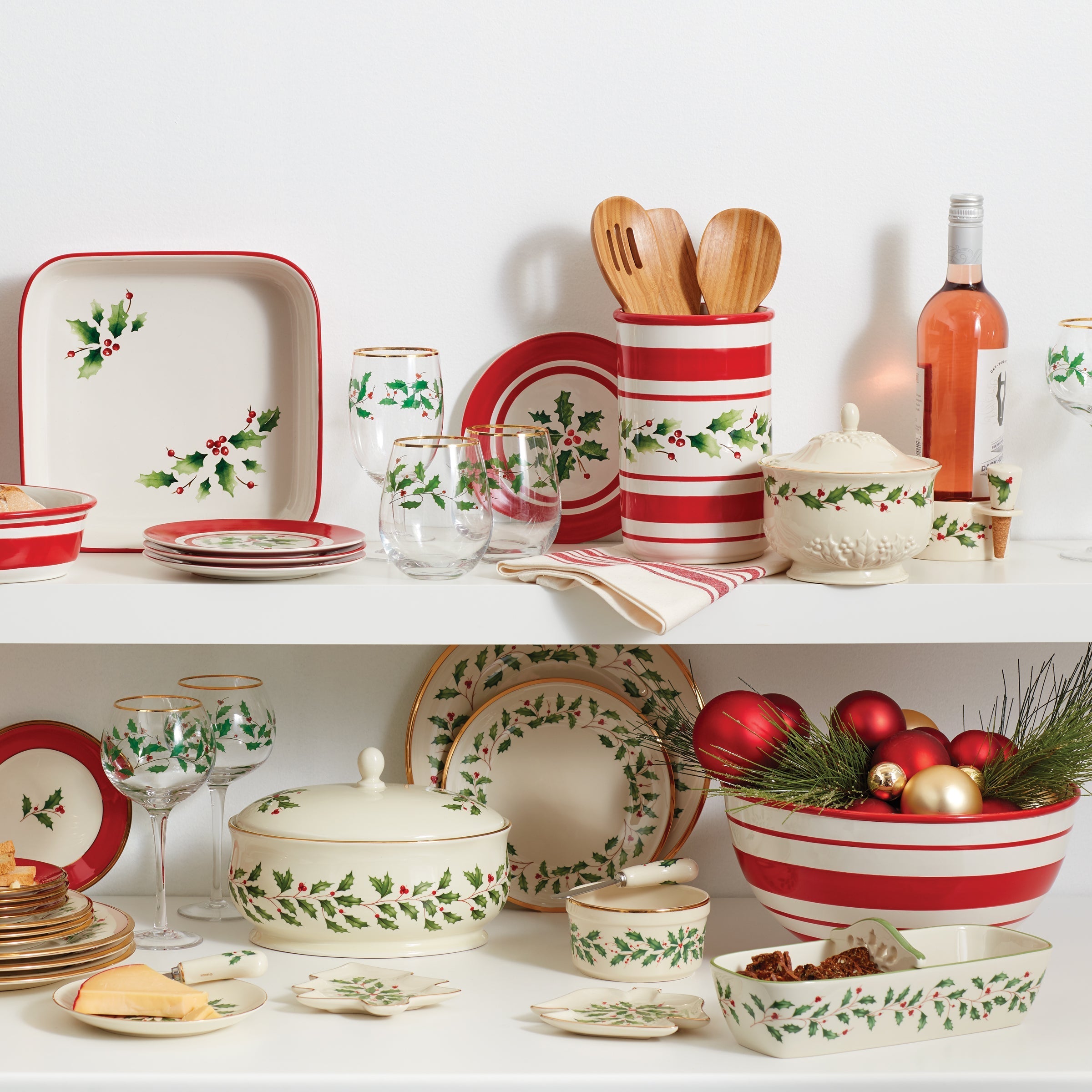 Lenox Premium Holiday Covered Dish - Image 2