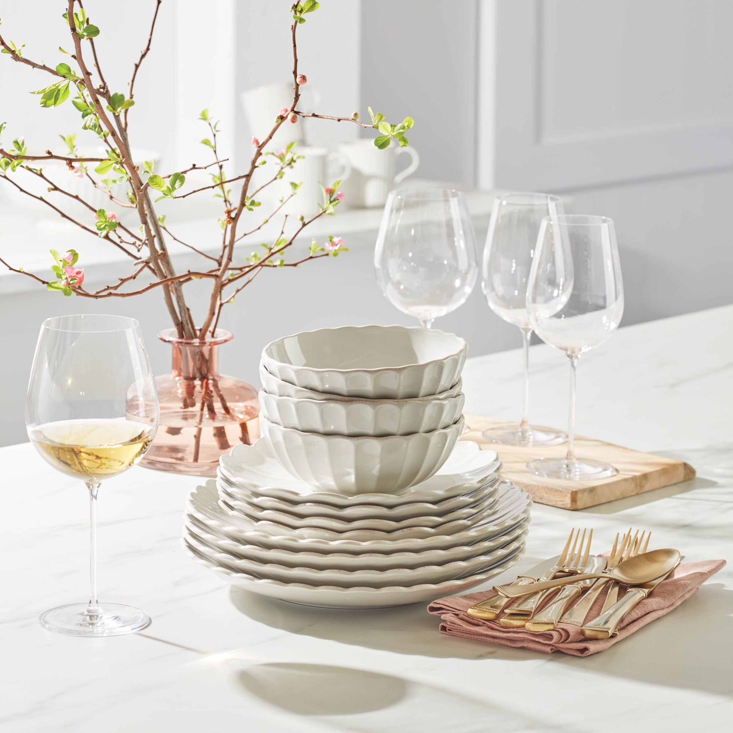 Lenox Premium French Perle Scallop White 4-Piece Place Setting - Image 9