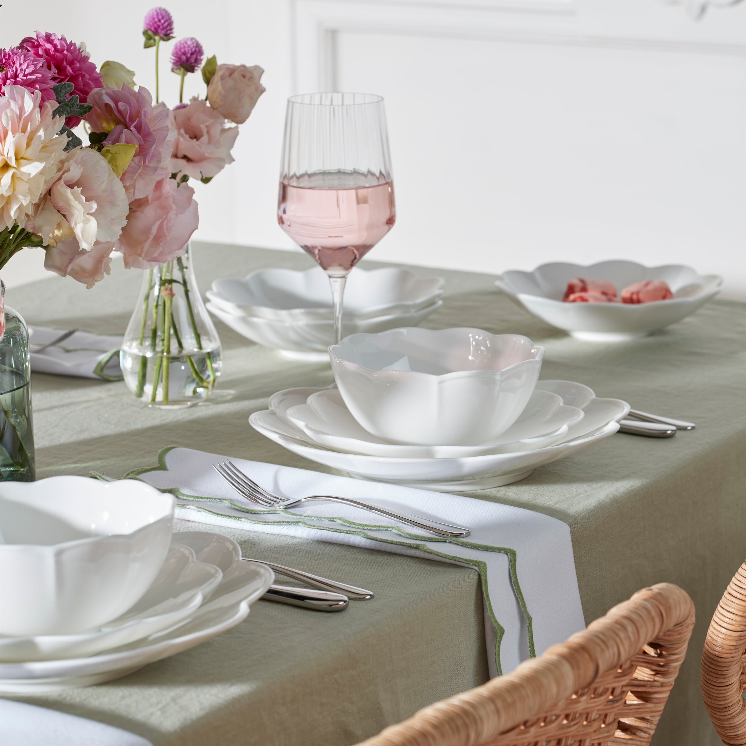Lenox Premium Studio 1414 Scallop 12-Piece Dinnerware Set - Image 14