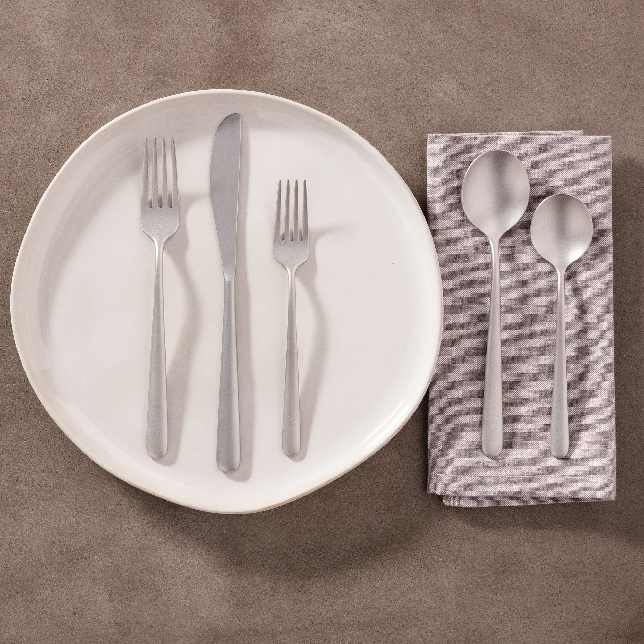 Lenox Premium Lorenn Sand 20-Piece Flatware Set