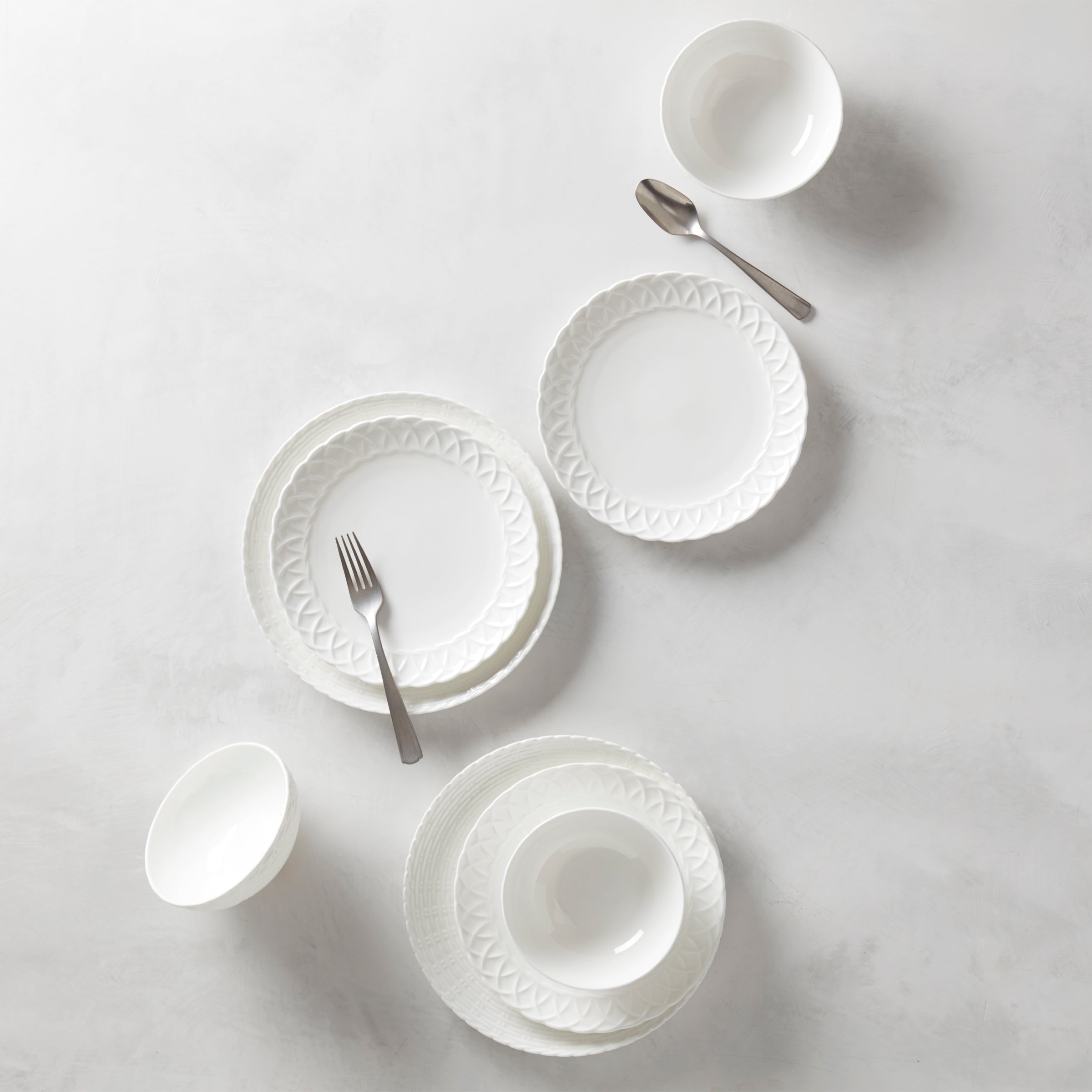 Lenox Premium Wicker Creek 12-Piece Dinnerware Set - Image 7
