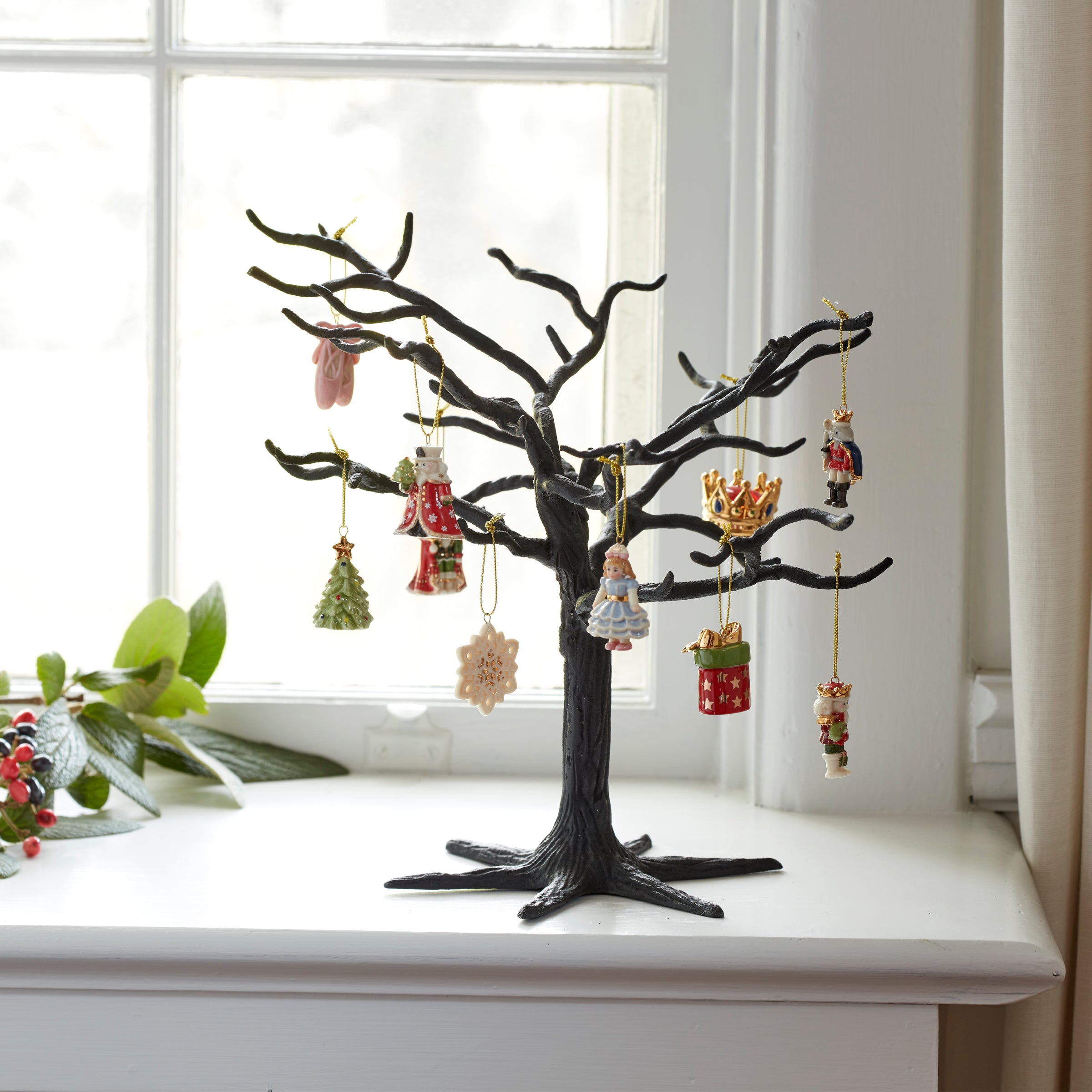 Lenox Premium The Nutcracker 10-Piece Mini Ornament Set - Image 5