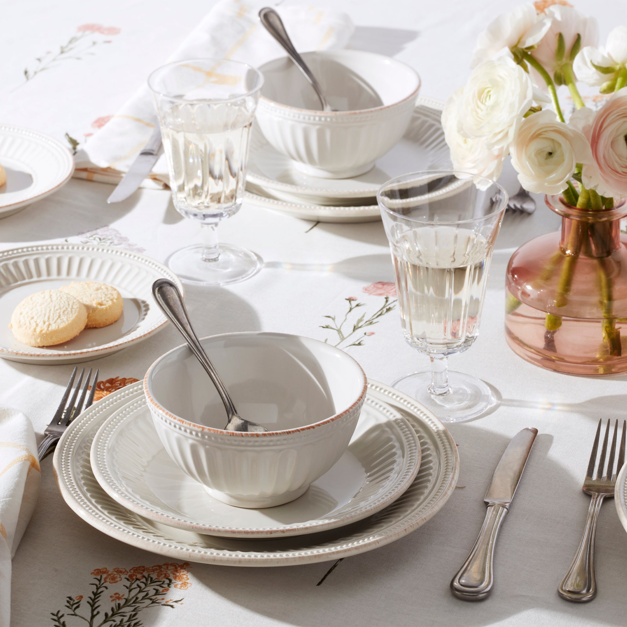 Lenox Premium French Perle Groove White 24-Piece Dinnerware Set - Image 4