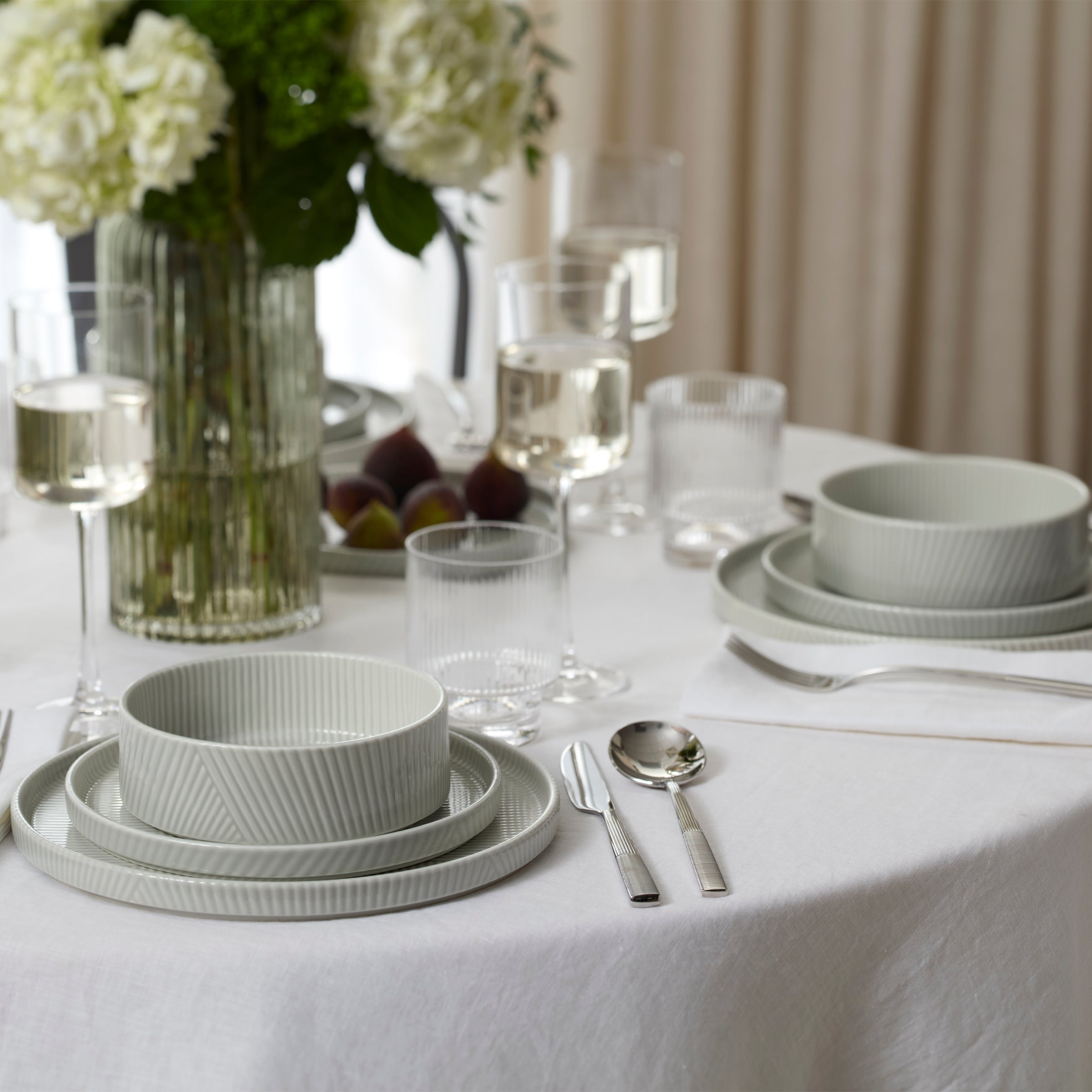 Lenox Premium Modulus Vapor 18-Piece Dinnerware Set - Image 5
