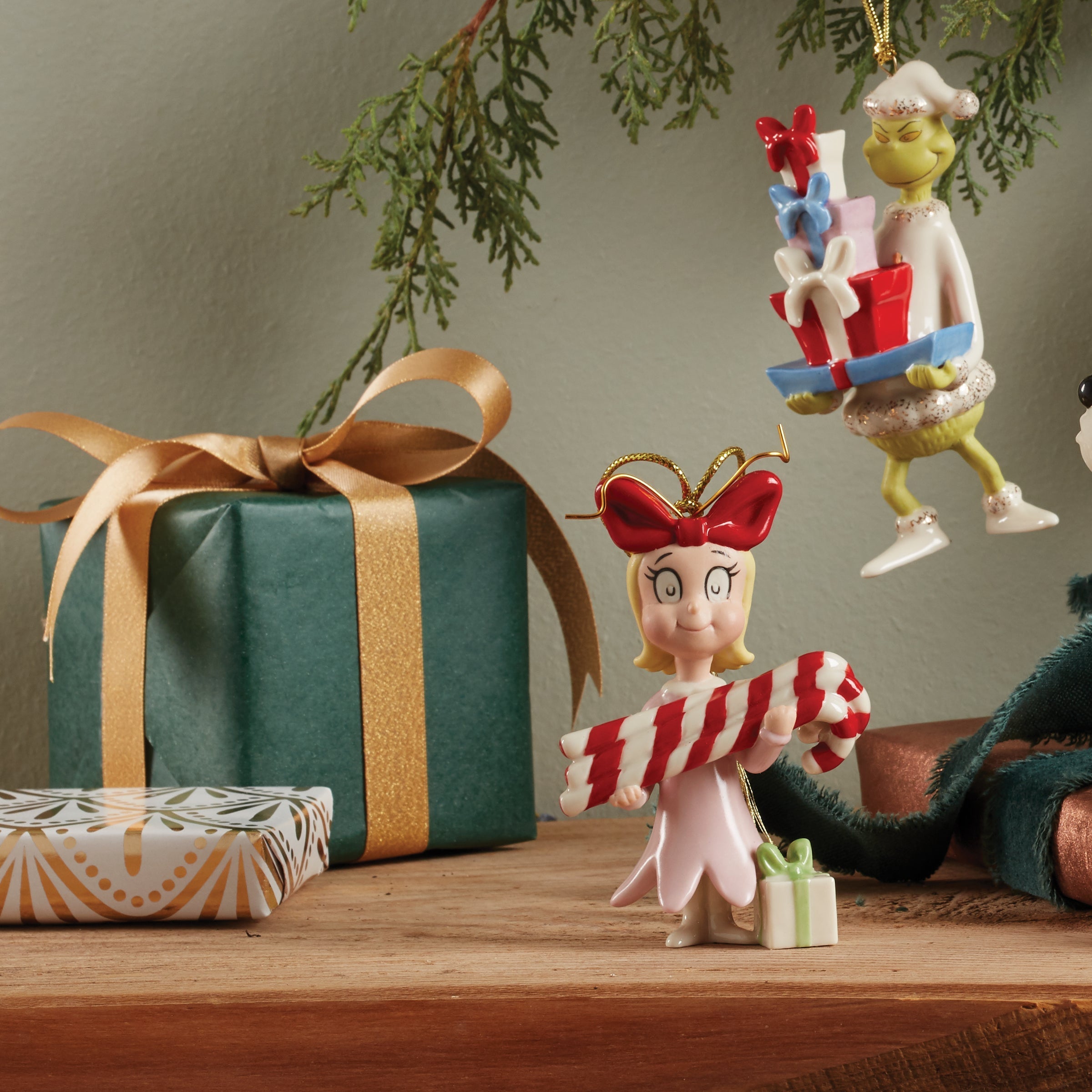 Lenox Premium Cindy Lou Who Ornament - Image 10