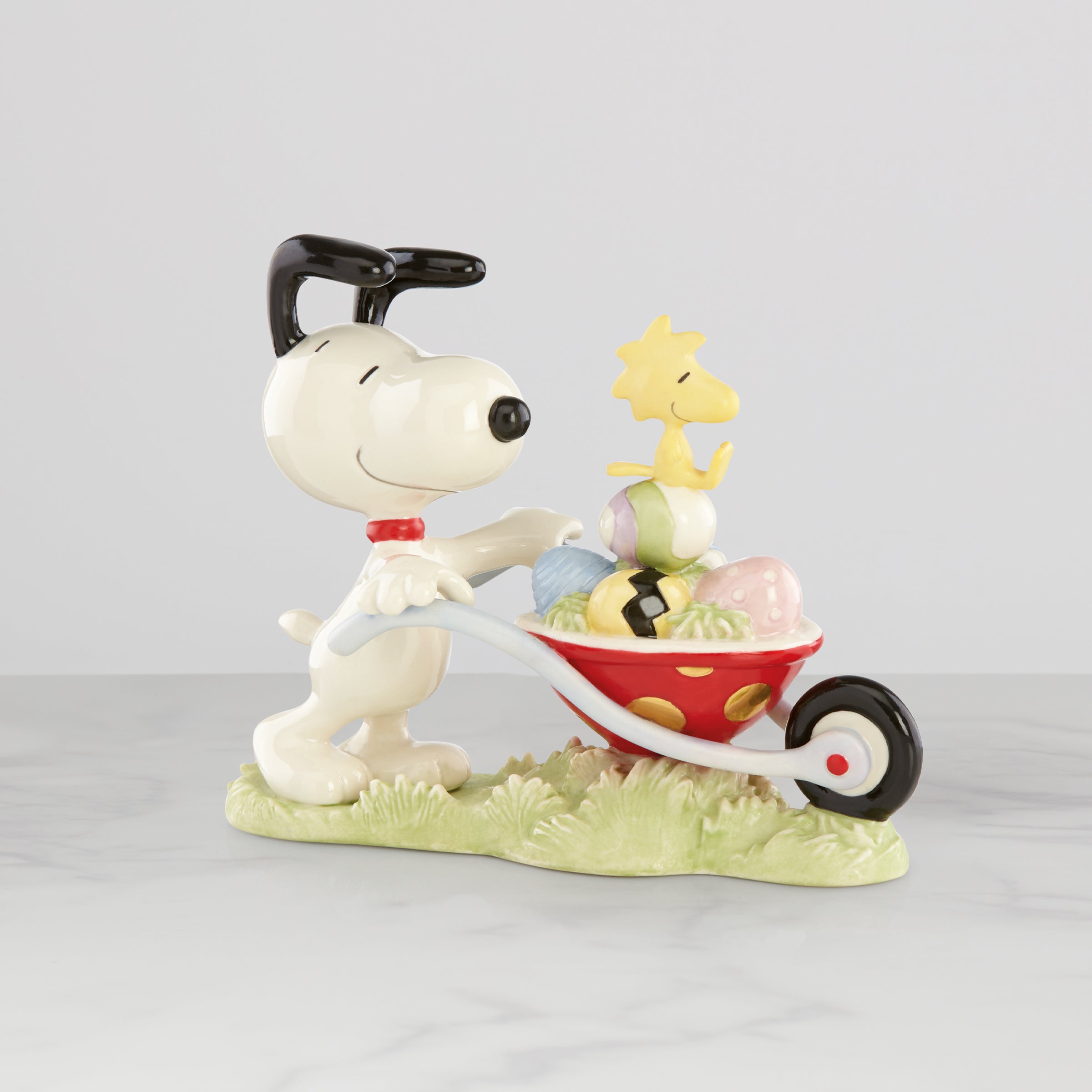 Lenox Premium Snoopy Easter Egg Delivery Figurine
