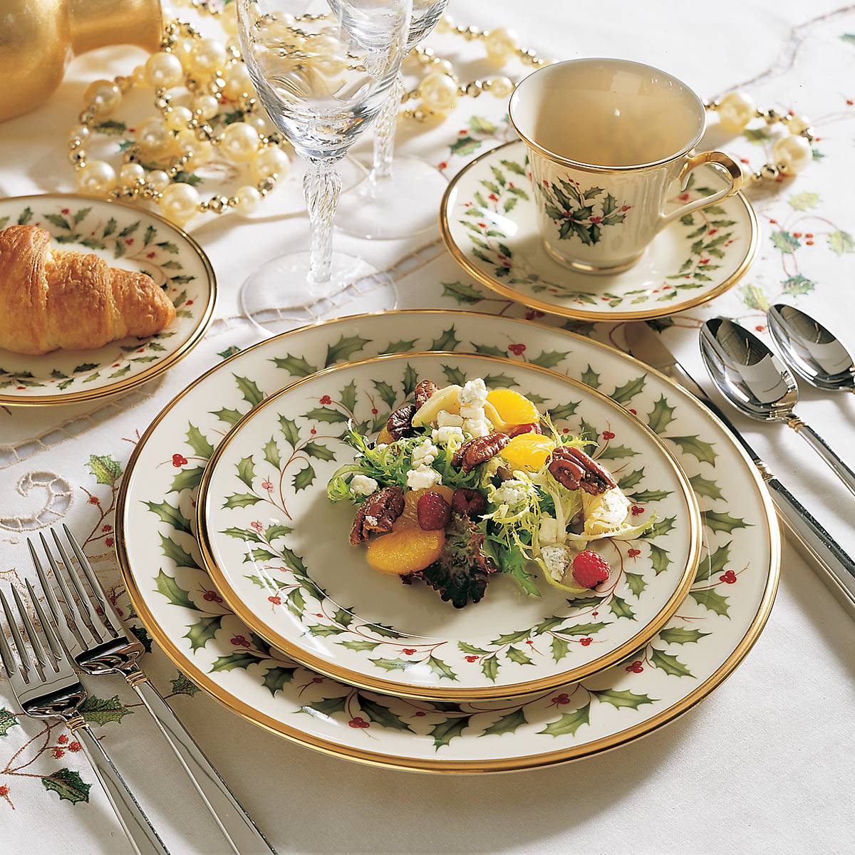Lenox Premium Holiday 5-Piece Place Setting - Image 5