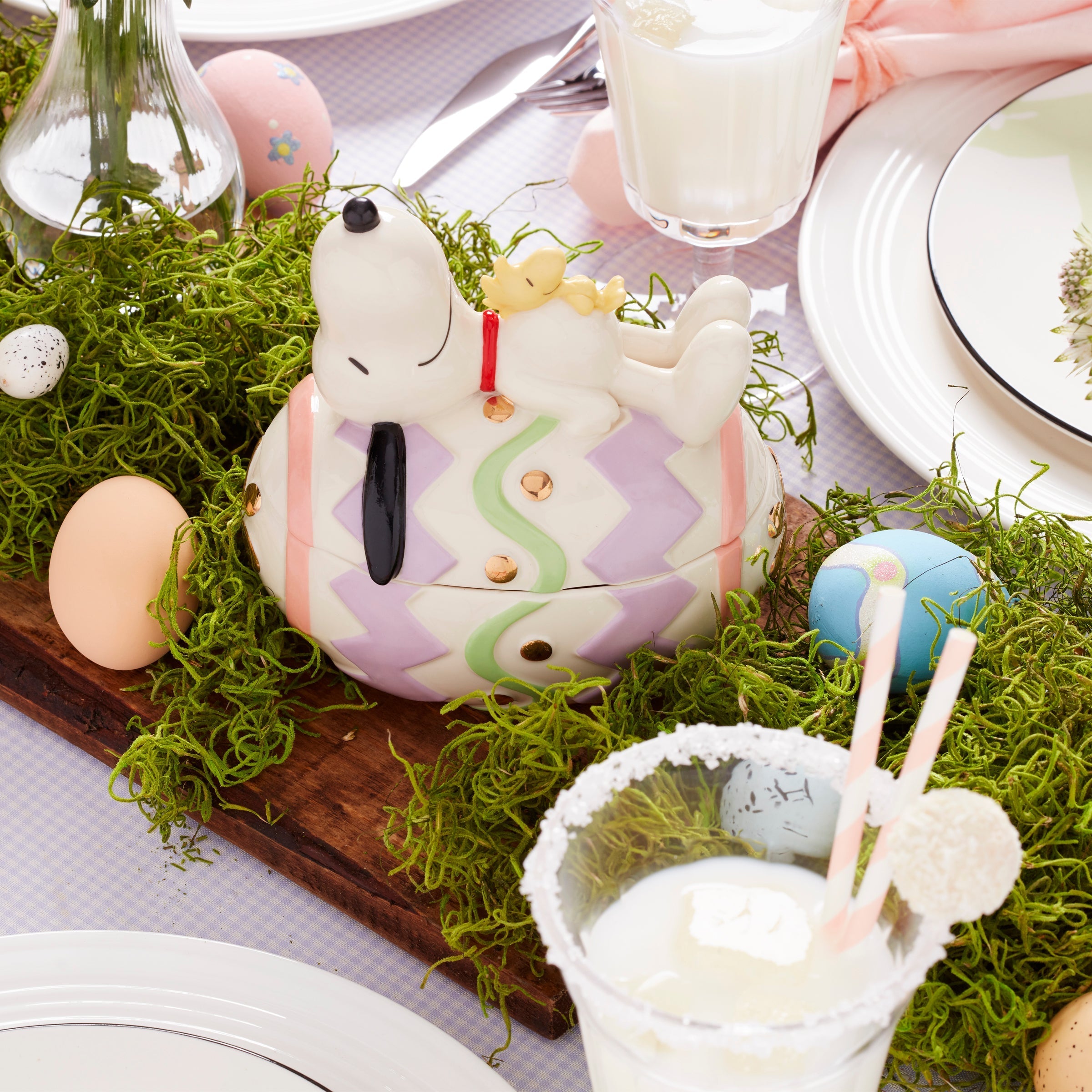 Lenox Premium Snoopy Easter Covered Candy Dish - Image 3