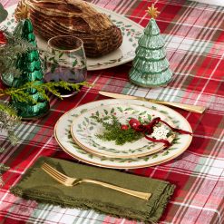Alternative view of Lenox Premium Holiday 18-Piece Dinnerware Set