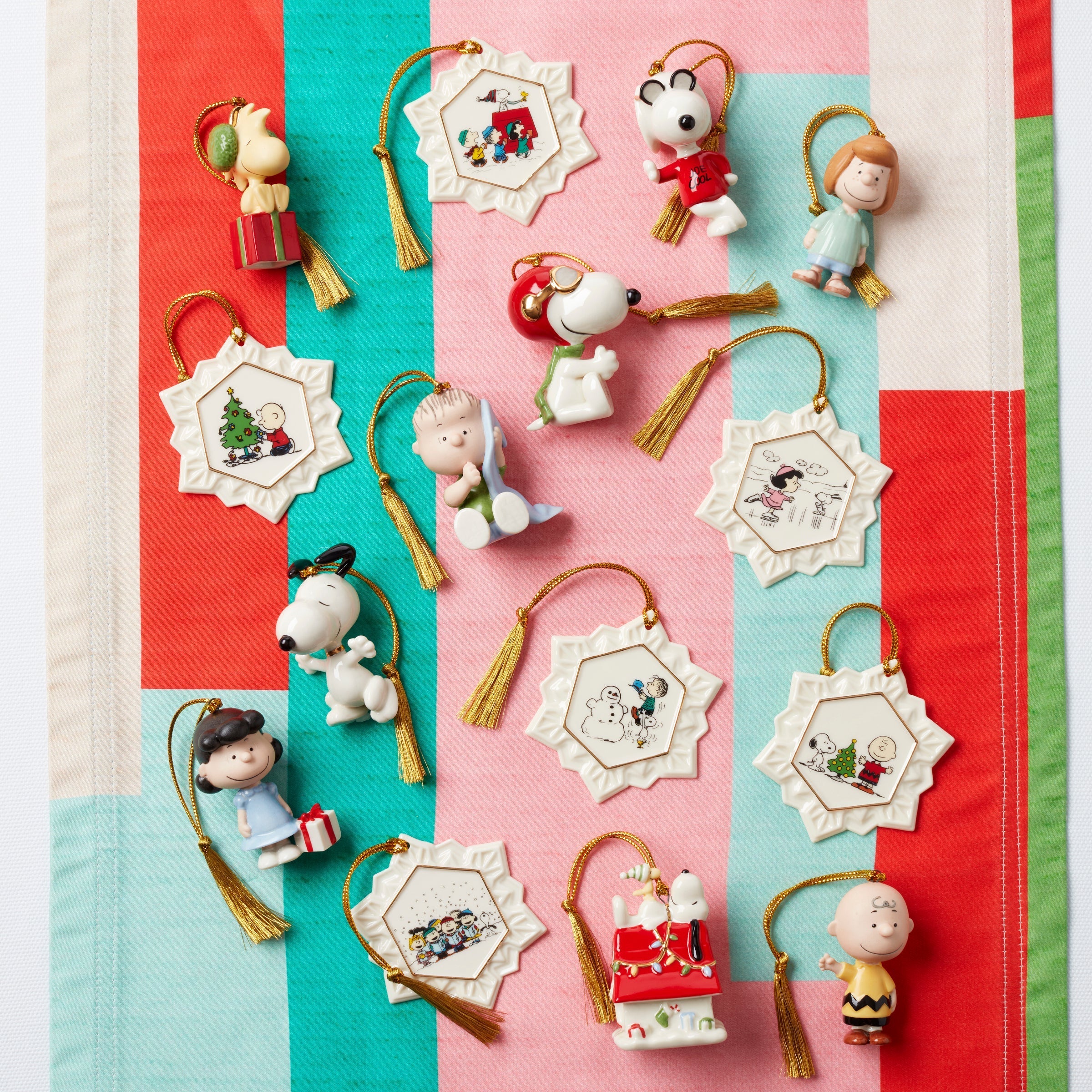 Lenox Premium Peanuts Advent Calendar - Image 7