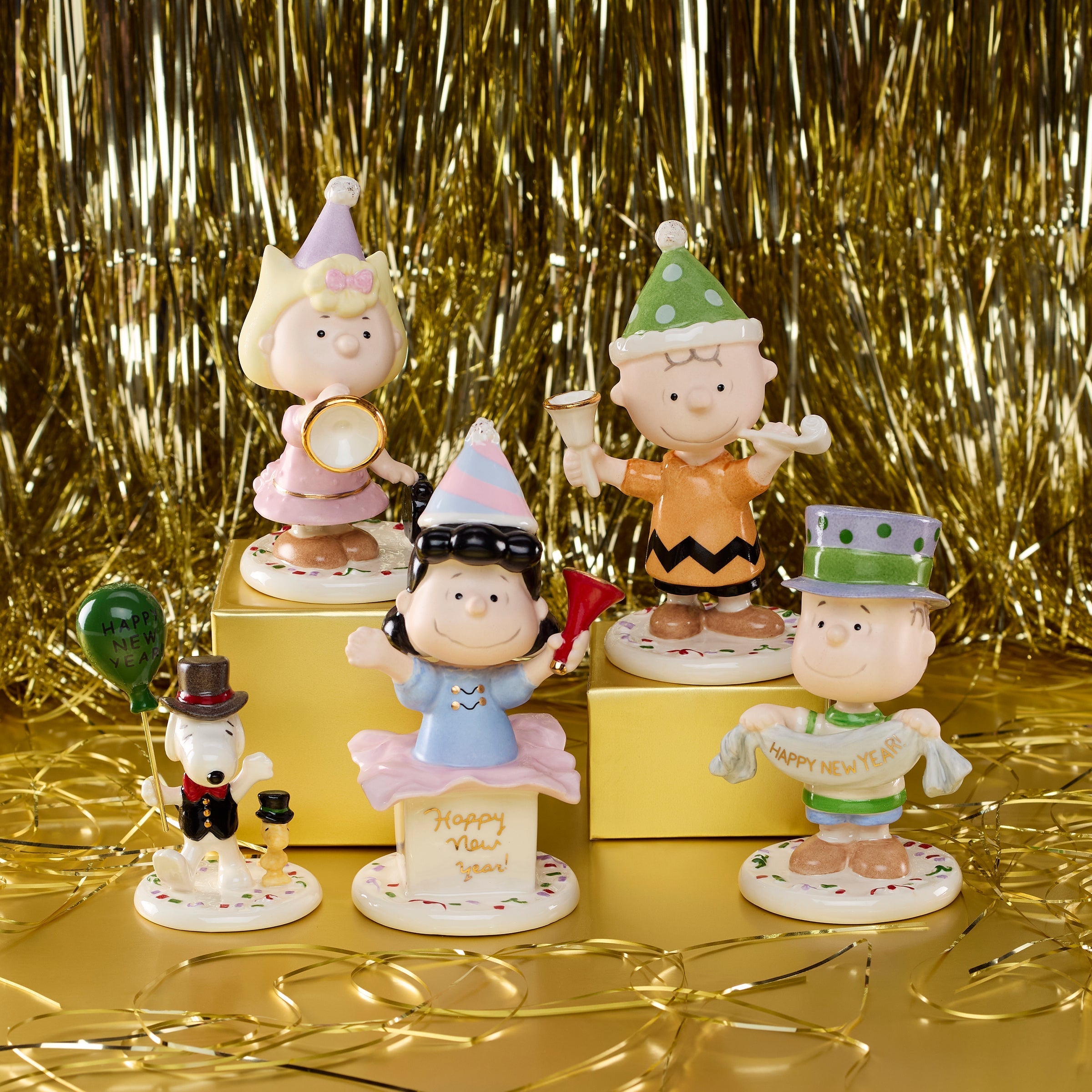 Lenox Premium Happy New Year Charlie Brown 5-Piece Figurine Set - Image 2