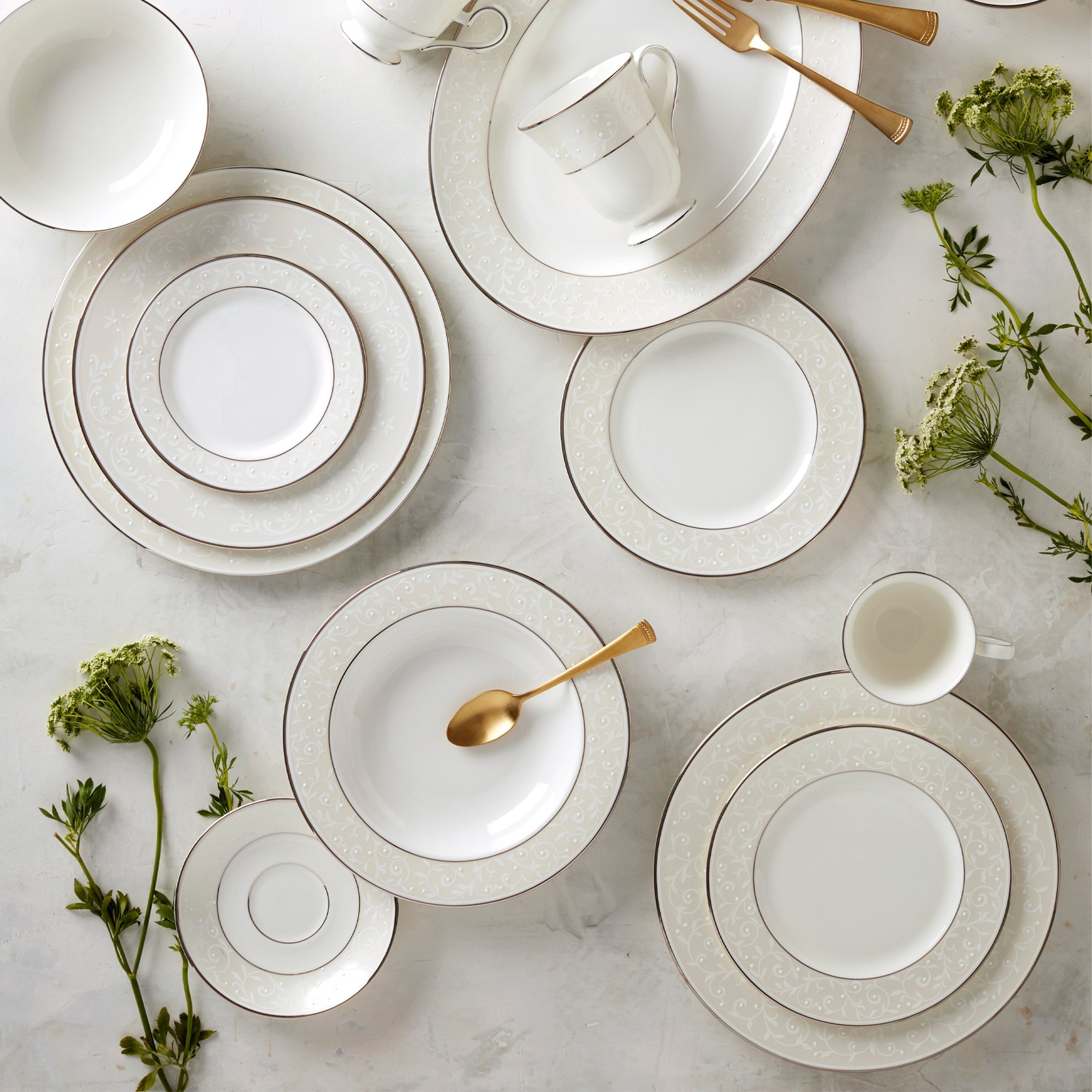 Lenox Premium Opal Innocence 5-Piece Place Setting - Image 4