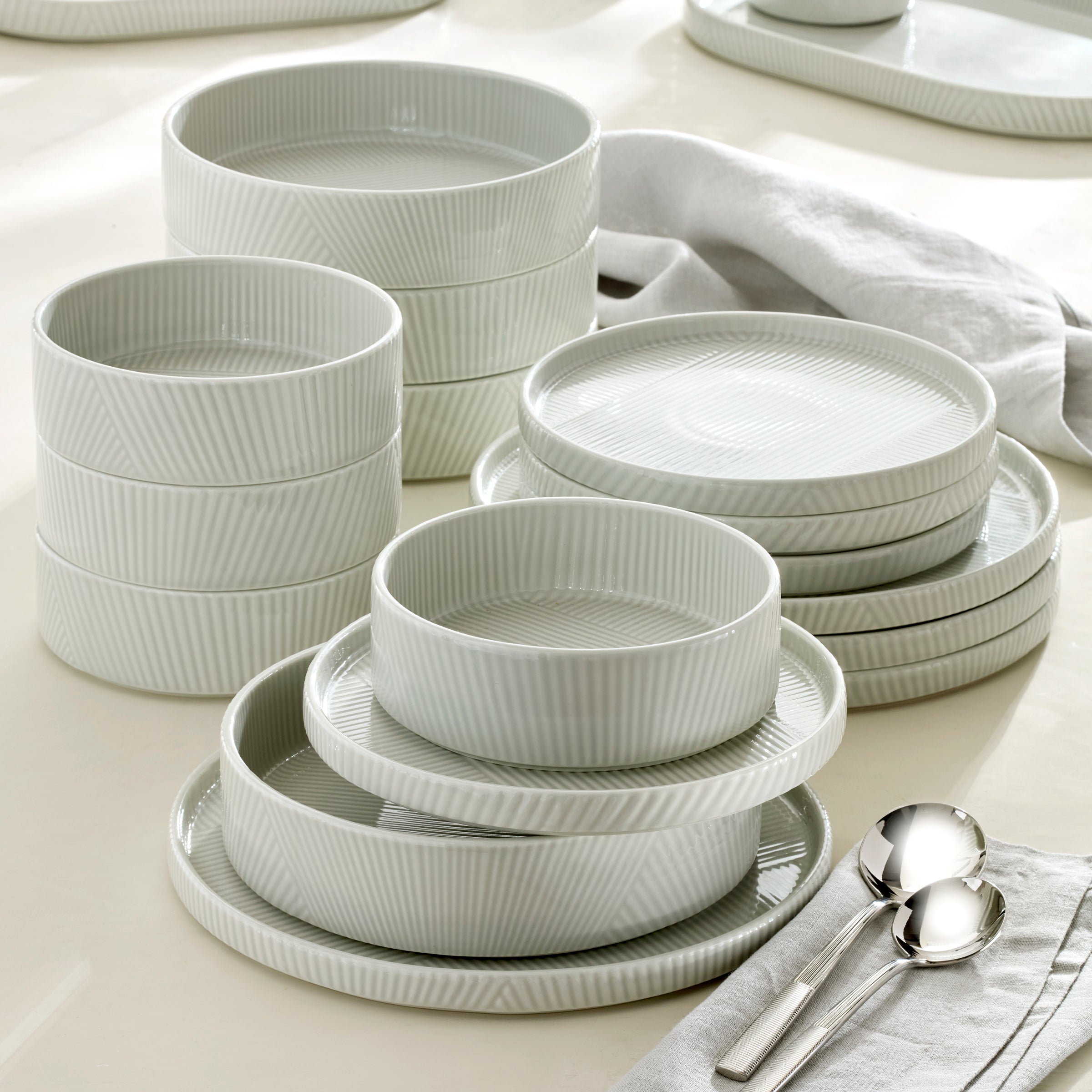 Lenox Premium Modulus Vapor 16-Piece Dinnerware Set