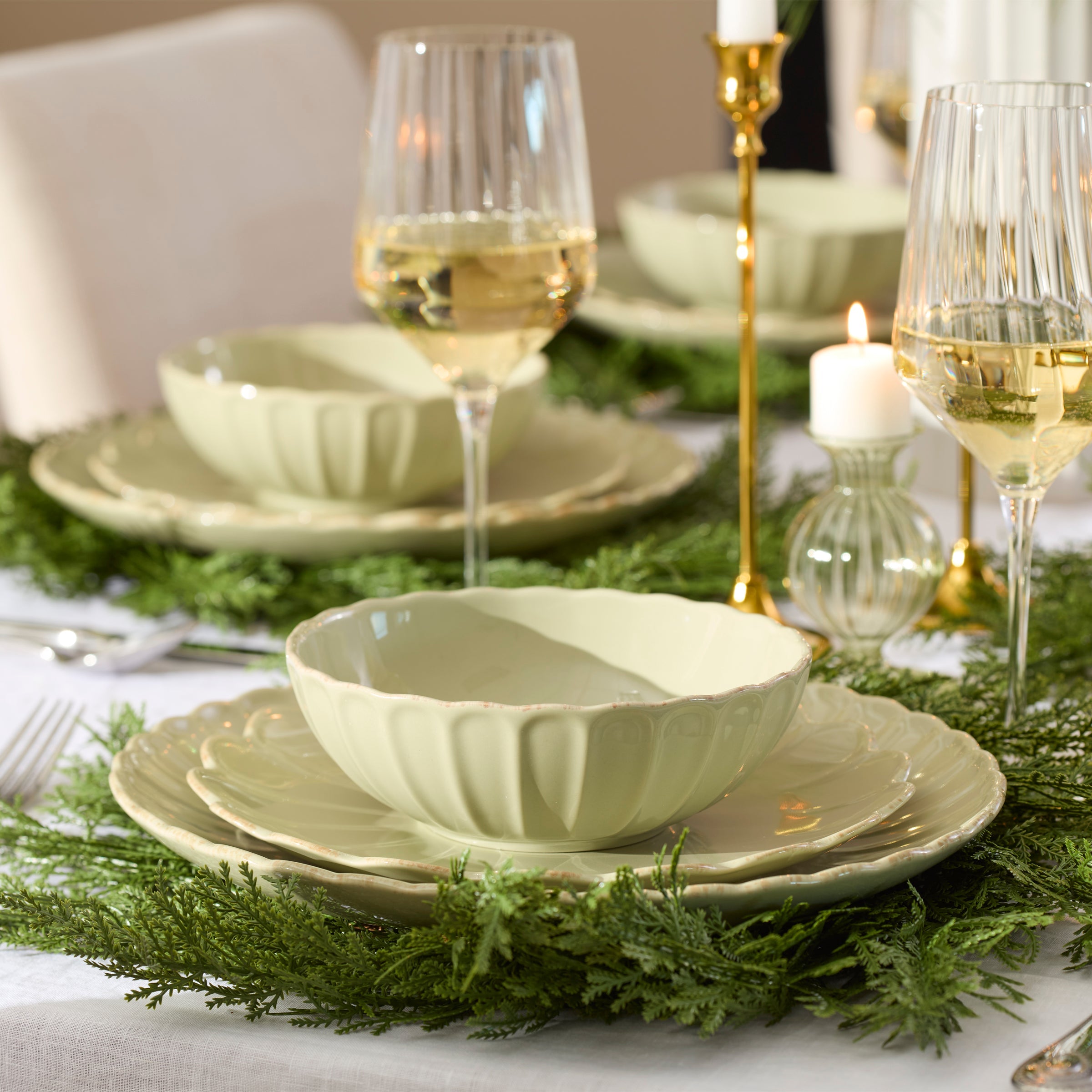 Lenox Premium French Perle Scallop Matcha 24-Piece Dinnerware Set - Image 9