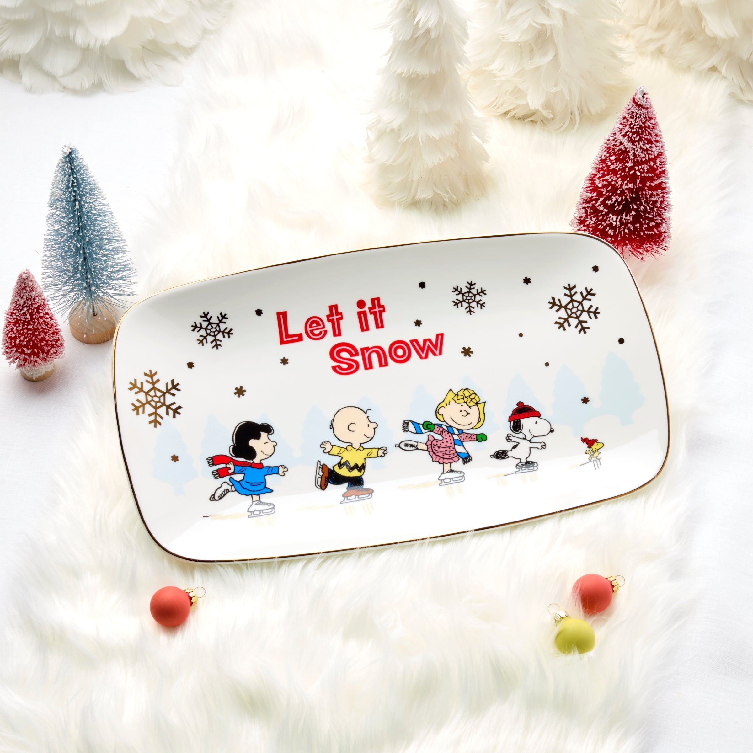Lenox Premium Snoopy Skating Hors d'Oeuvres Tray - Image 2