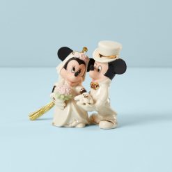 Lenox Premium Minnie's Dream Wedding Ornament