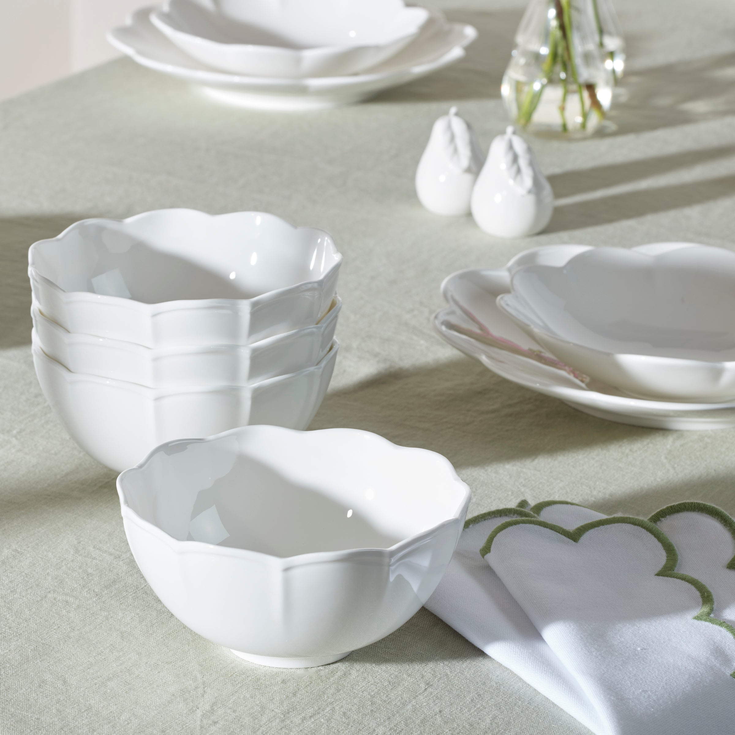 Lenox Premium Studio 1414 Scallop 16-Piece Dinnerware Set - Image 12
