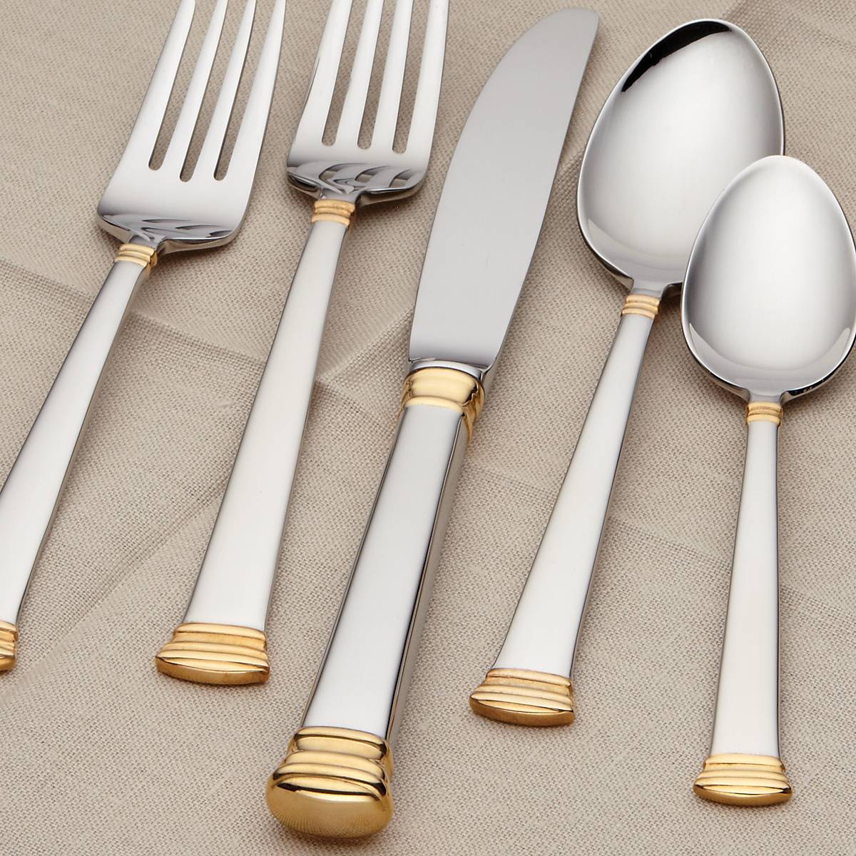 Lenox Premium Eternal Gold 5-Piece Place Setting - Image 3