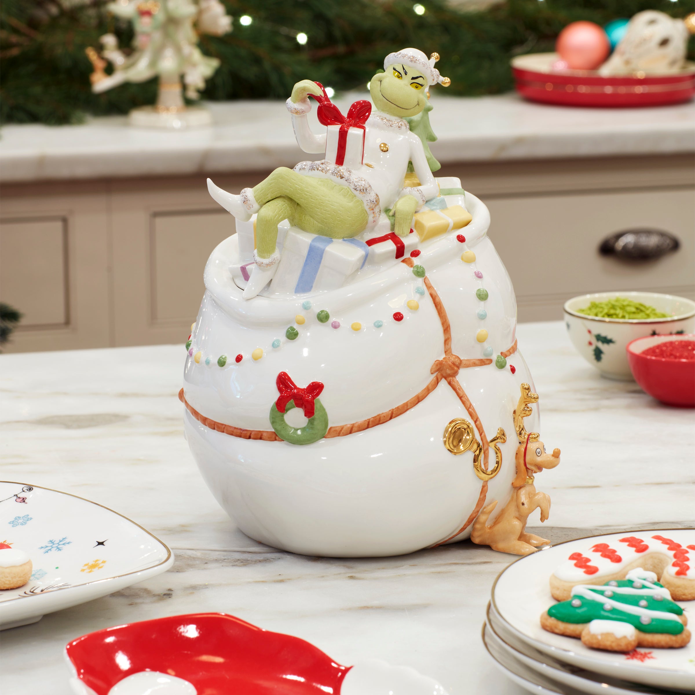 Lenox Premium Merry Grinchmas Cookie Jar - Image 7