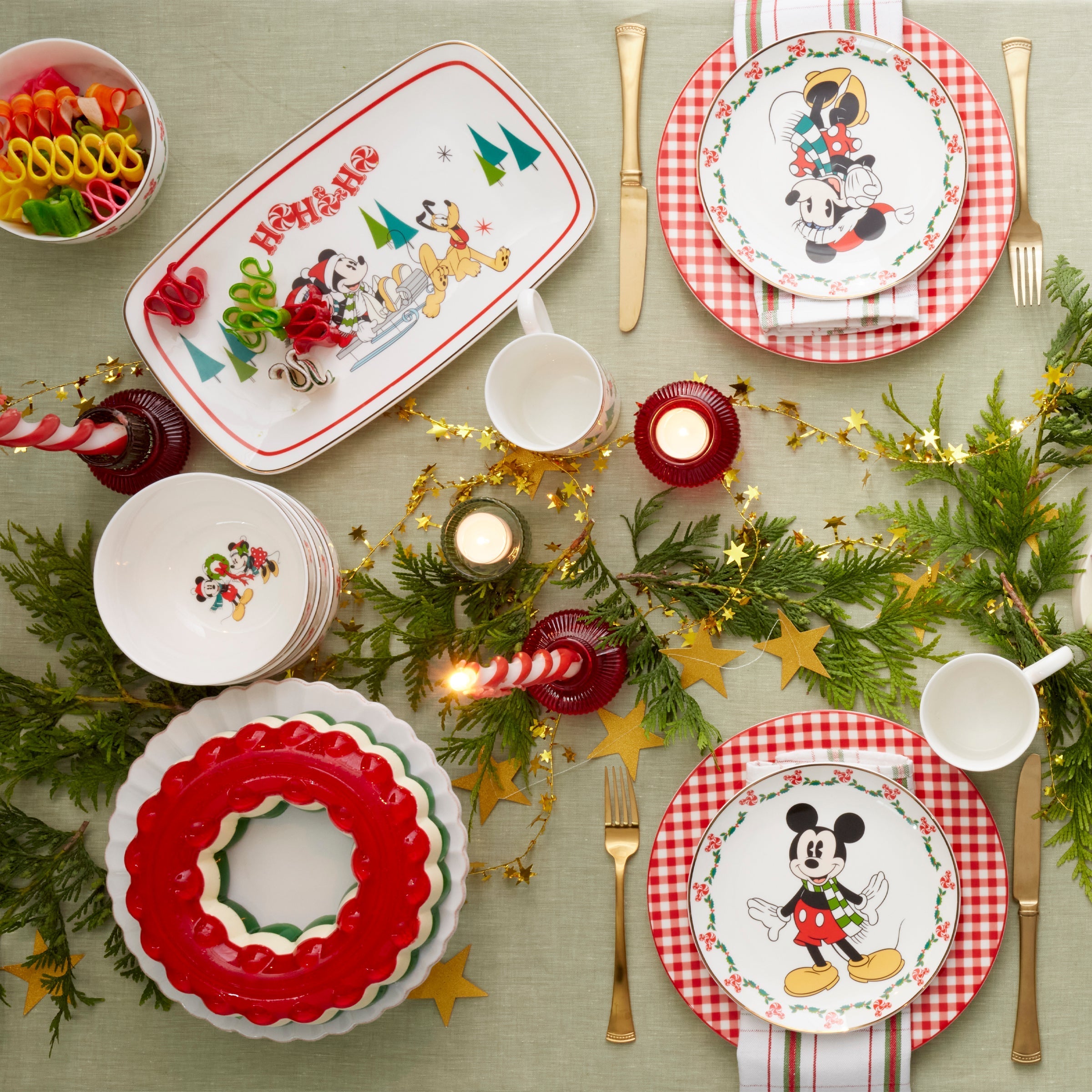 Lenox Premium Disney Holiday 12-Piece Dessert Set - Image 7