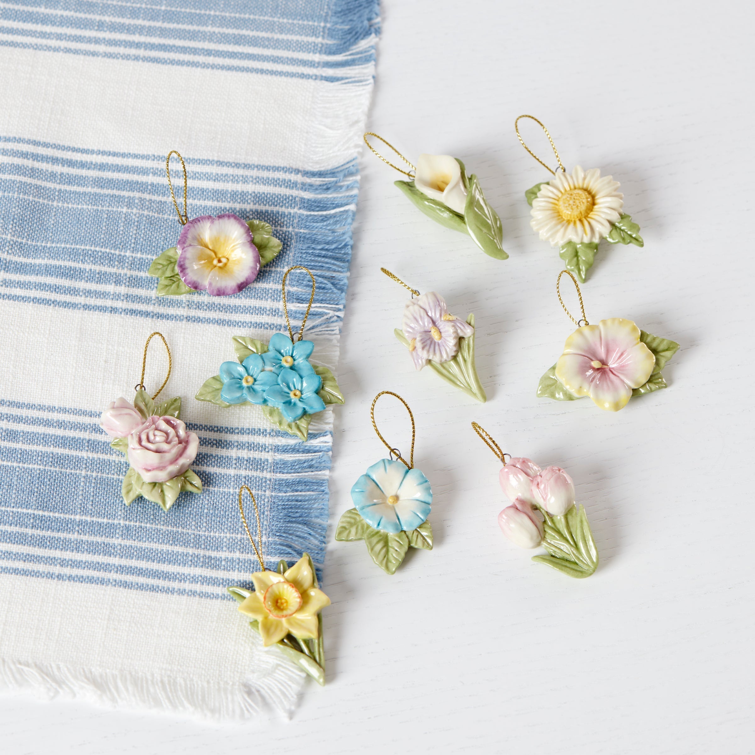 Lenox Premium Celebrate Flowers 10-Piece Mini Ornament Set - Image 9