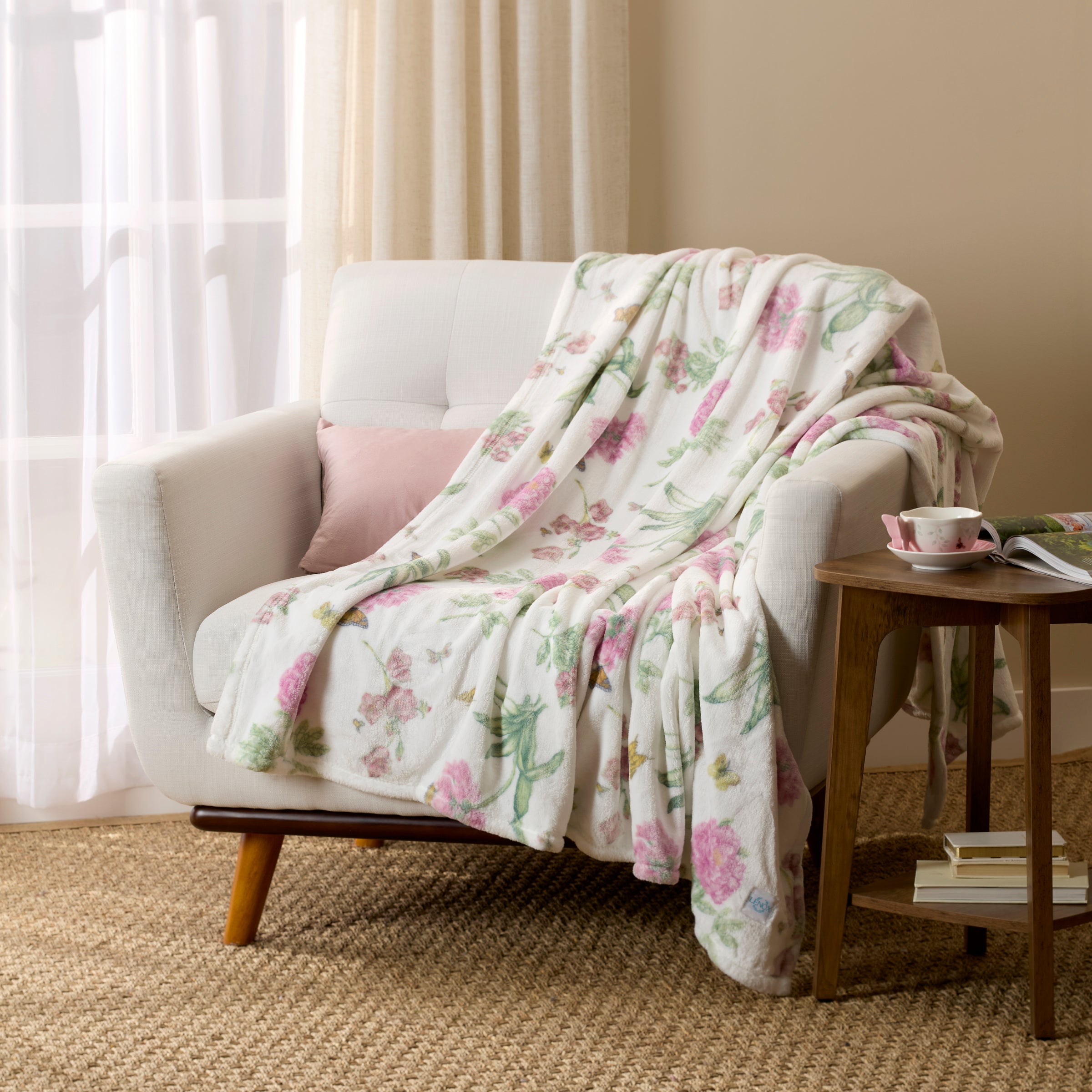 Lenox Premium Butterfly Meadow Bloom Pink Throw Blanket