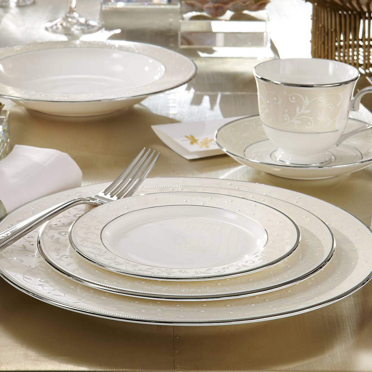 Lenox Premium Opal Innocence 5-Piece Place Setting - Image 11
